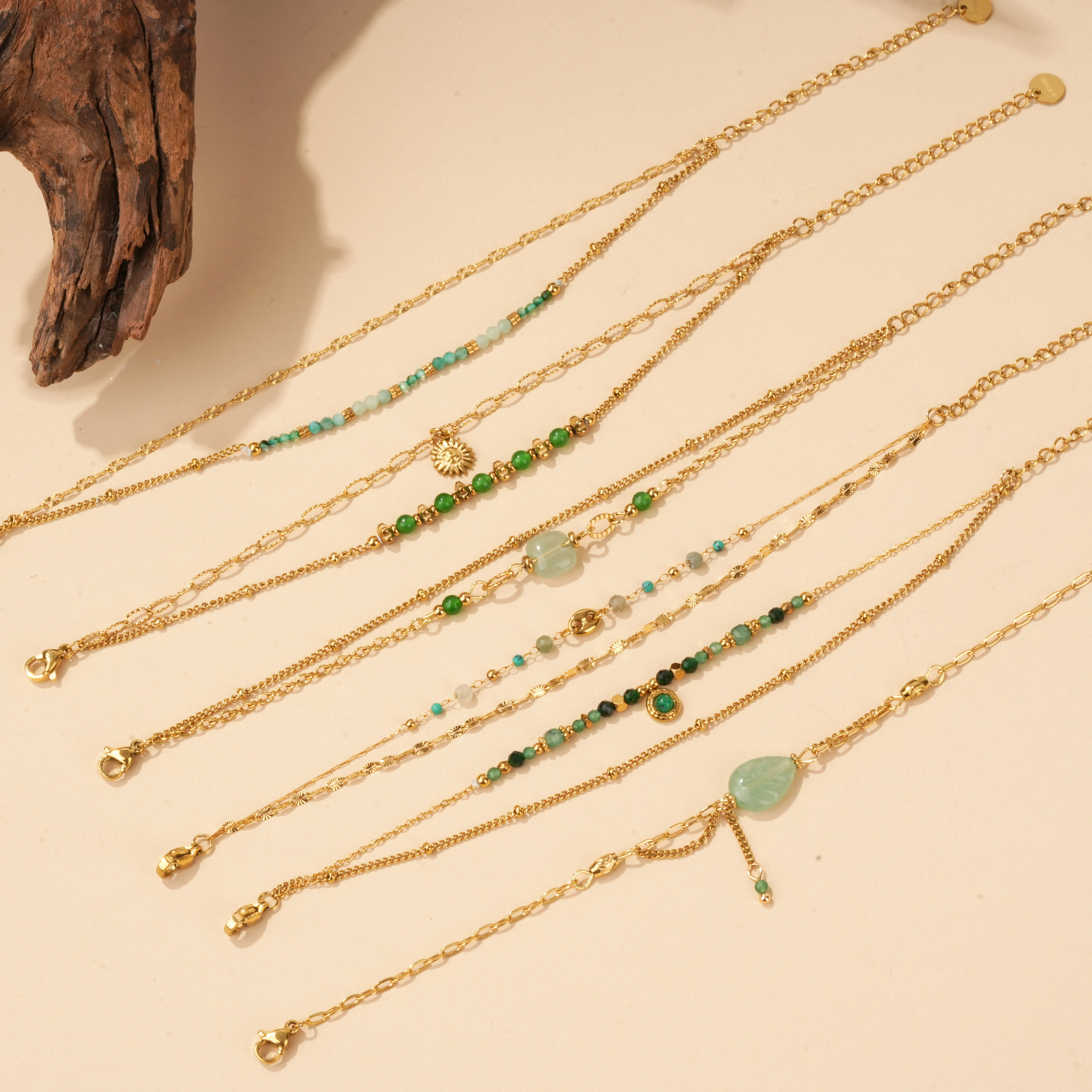 Grossiste Eclat Paris - Lot de 6 bracelets chaînes dorées avec pierres naturelles aventurines