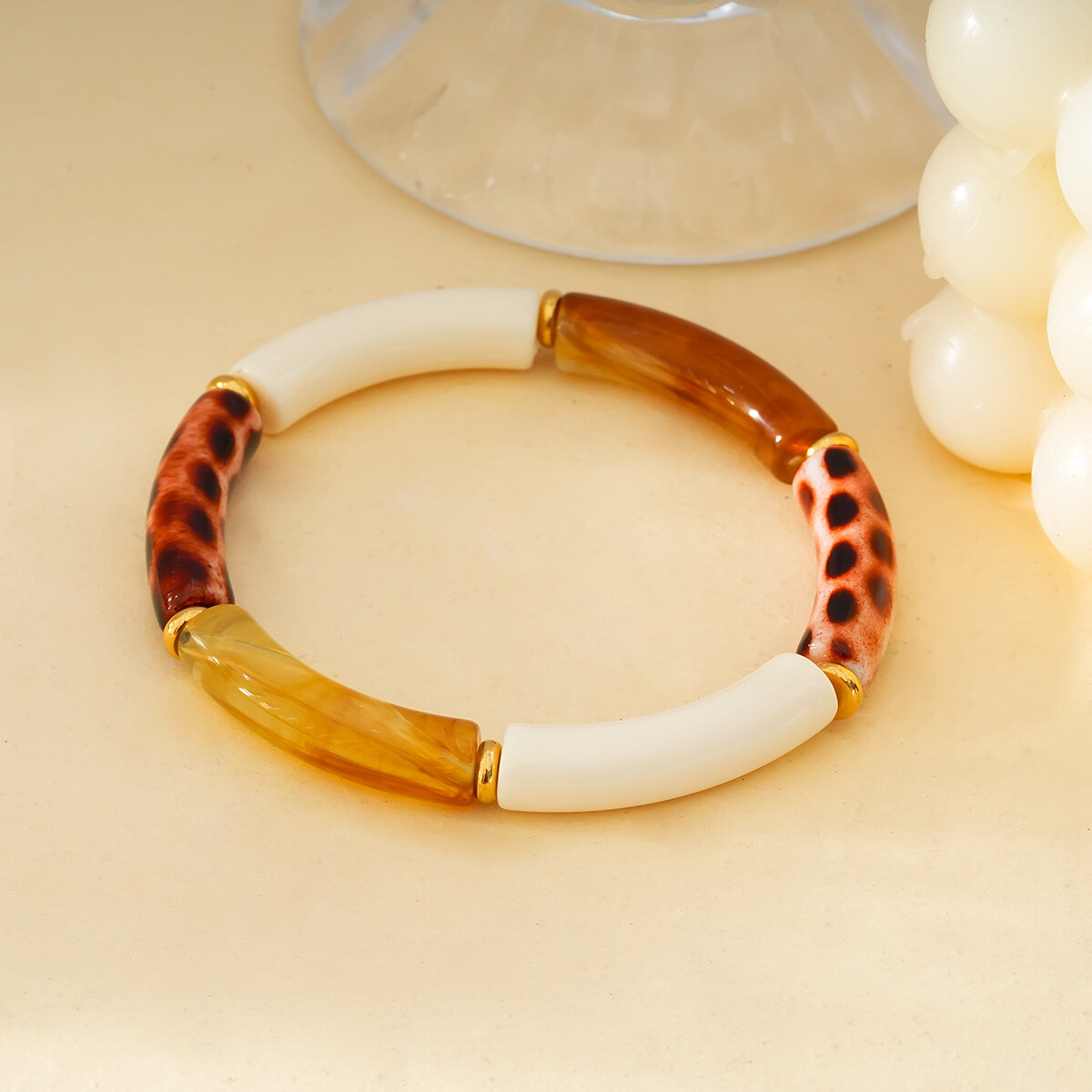 Wholesaler Eclat Paris - Elastic bracelet in resin leopard pattern