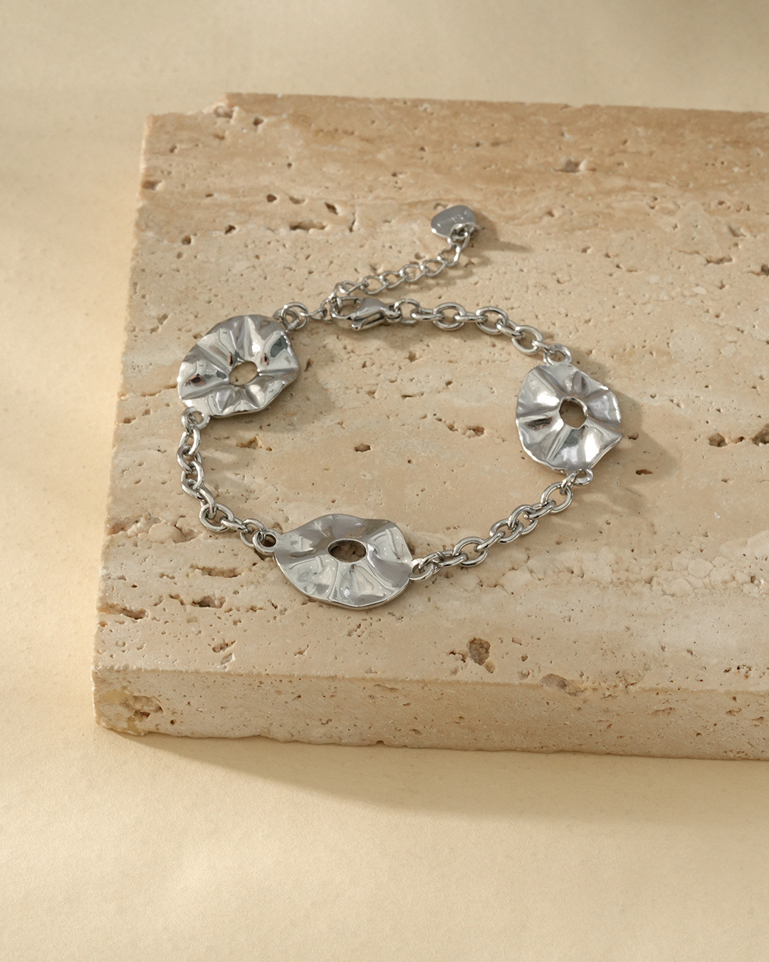 Wholesaler Eclat Paris - Silver Bracelet With Three Shiny Wavy Discs