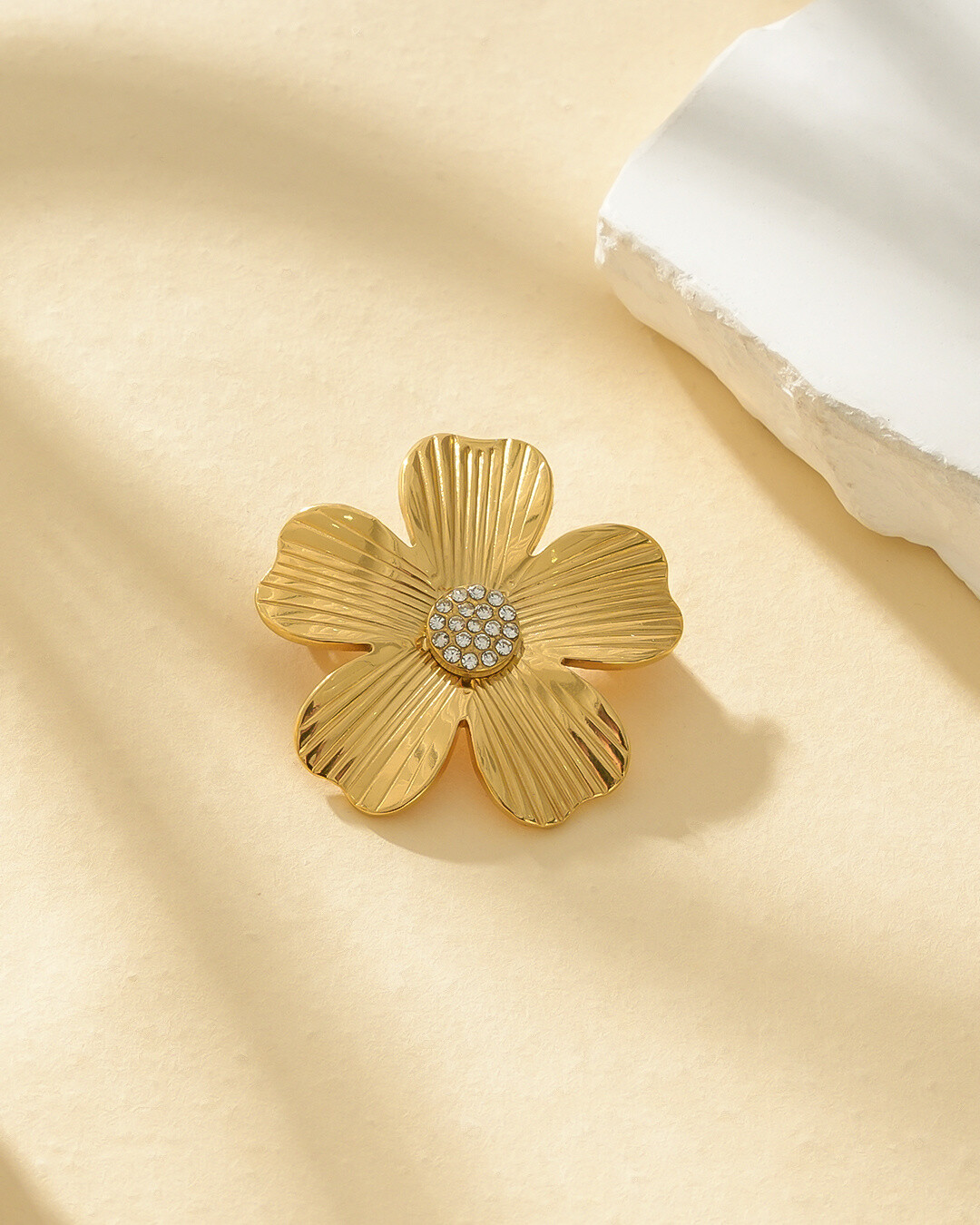 Grossiste Eclat Paris - Broche Fleur Avec Strass