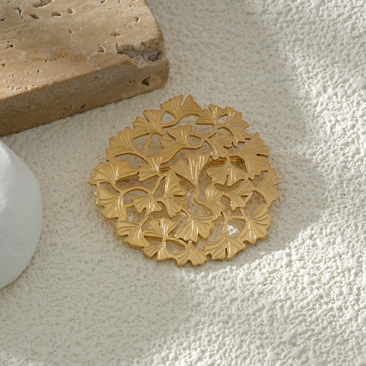 Grossiste Eclat Paris - Broche Dorée Dentelle de Ginkgo