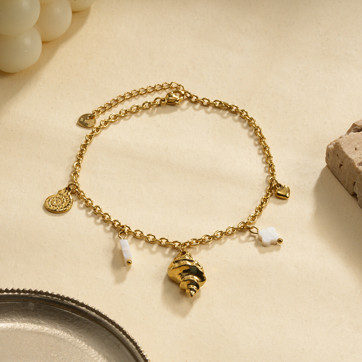 Wholesaler Eclat Paris - Golden ankle chain theme shell and pearl