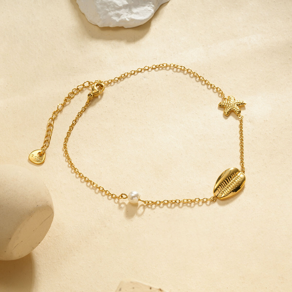 Wholesaler Eclat Paris - Gold ankle chain with seashell and pearl