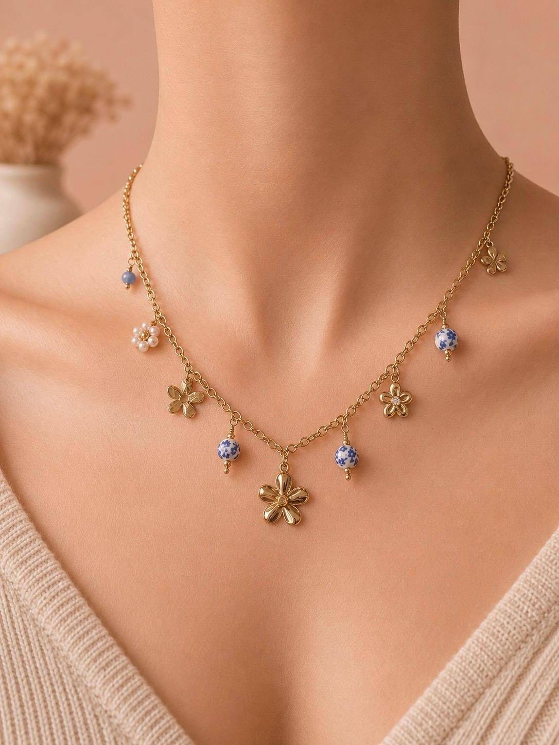 Wholesaler Eclat Paris - Golden Porcelain Flower and Pearl Necklace