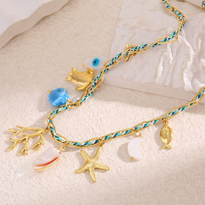Wholesaler Eclat Paris - Golden links collar with coral pendants