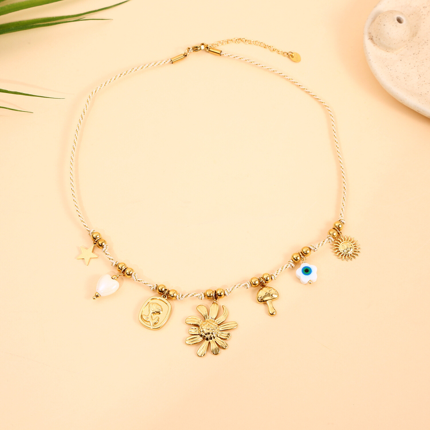 Mayorista Eclat Paris - Collar trenzado, solar y flores trenzadas