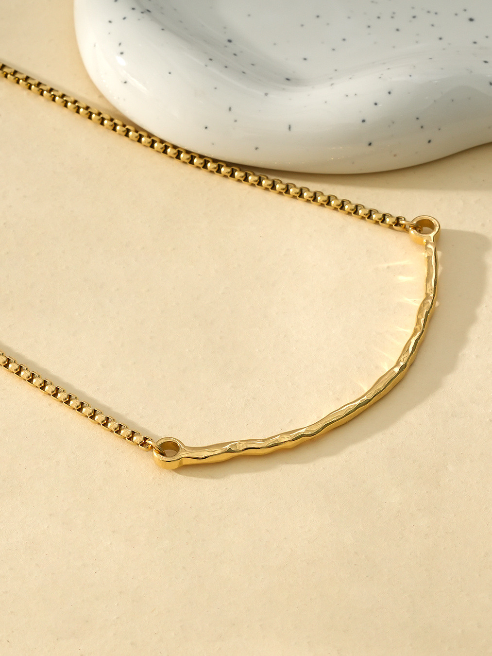 Wholesaler Eclat Paris - Golden Necklace Square Link Chain With Shiny Curve