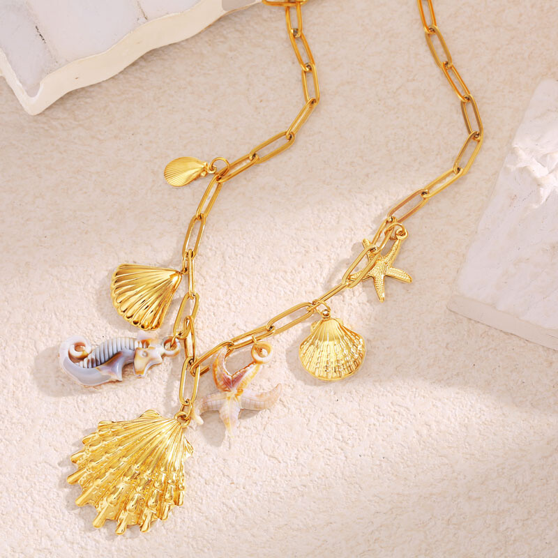 Wholesaler Eclat Paris - Golden chain necklace with shellfish pendants