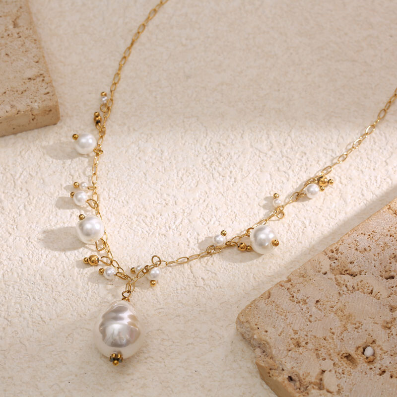 Wholesaler Eclat Paris - Golden fine chain necklace with white pearls