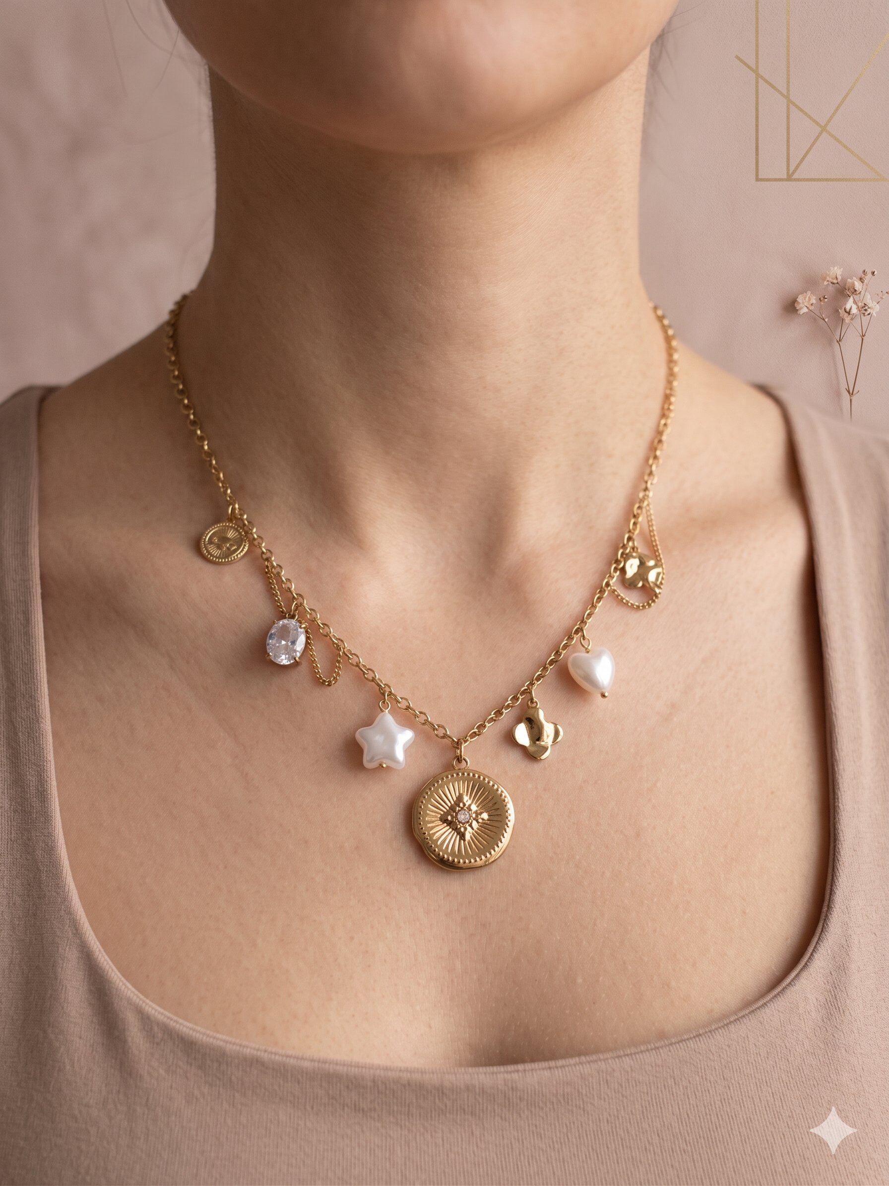 Wholesaler Eclat Paris - Gold charm necklace with star, heart, and flower pendants