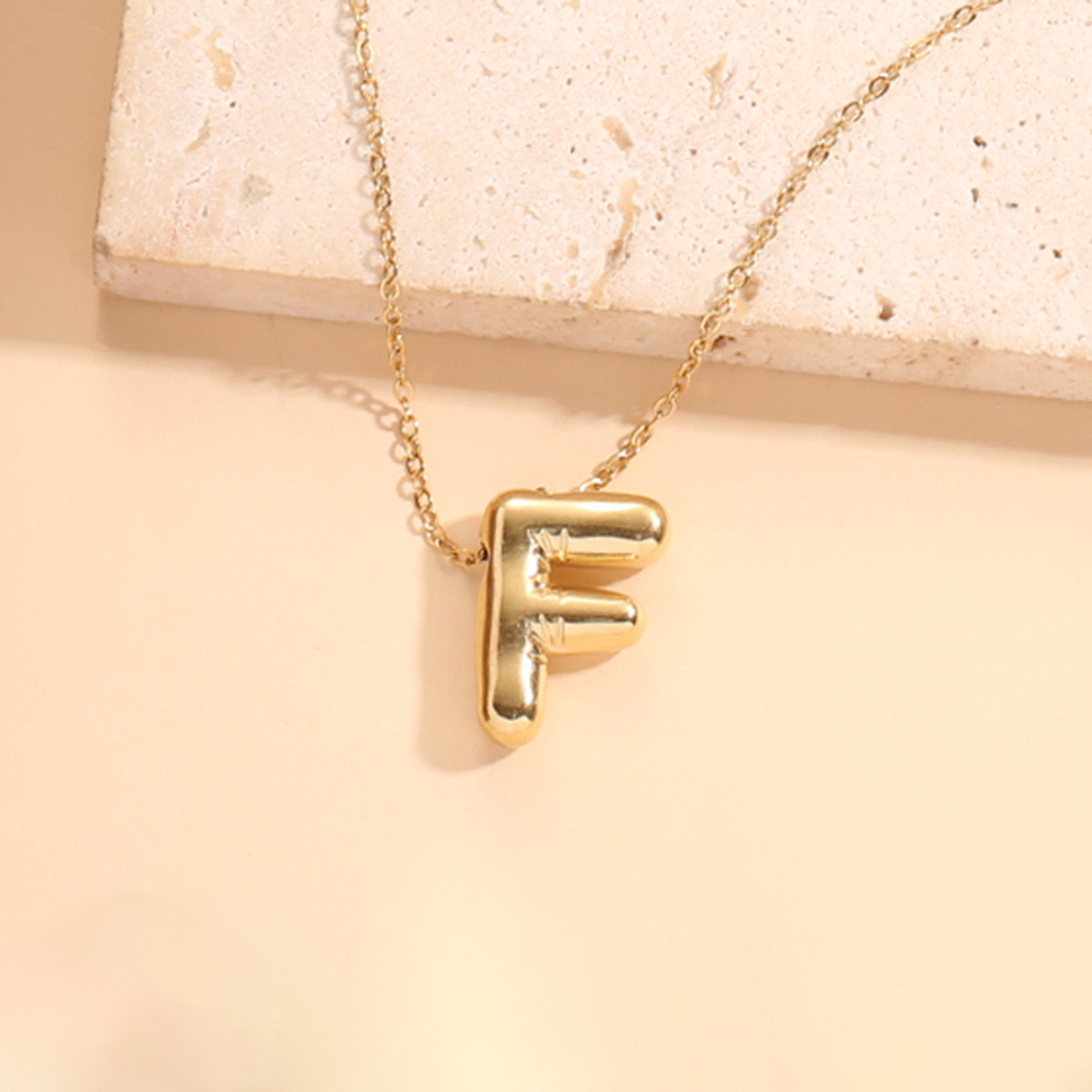 Mayorista Eclat Paris - Collar de cadena dorada fina Cartas alfabéticas Balón F