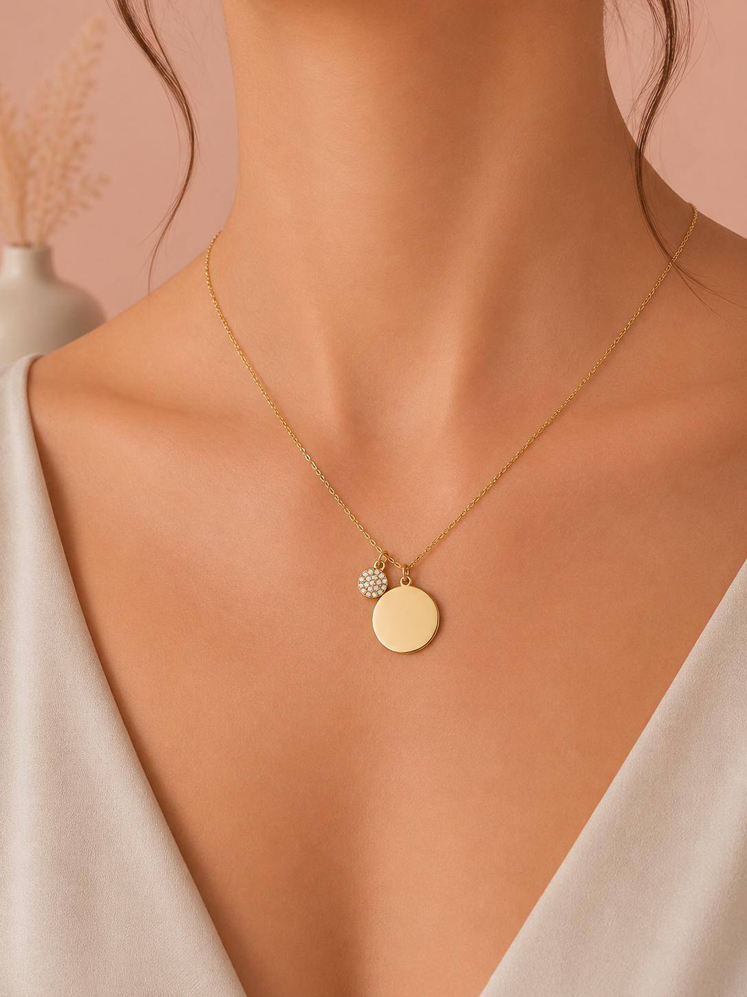 Wholesaler Eclat Paris - Round medallion necklace with set disc
