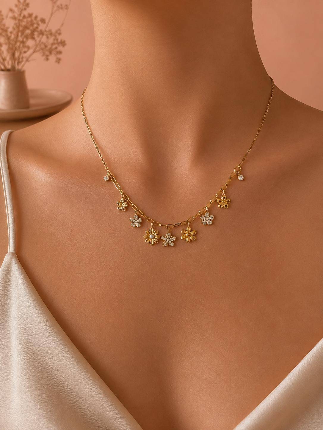 Wholesaler Eclat Paris - Mixed flower necklace with set and smooth stones