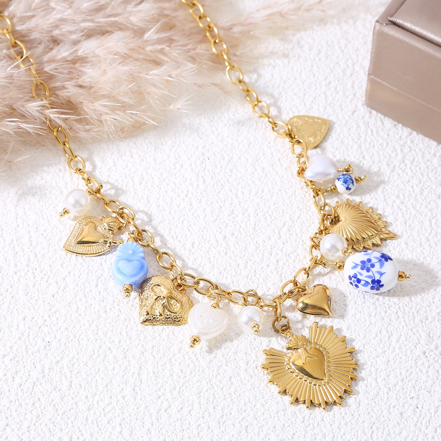 Wholesaler Eclat Paris - Gold chain necklace with ex-voto charms and pearls