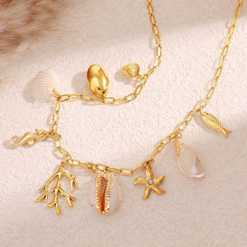 Wholesaler Eclat Paris - Golden chain necklace with coral pendants