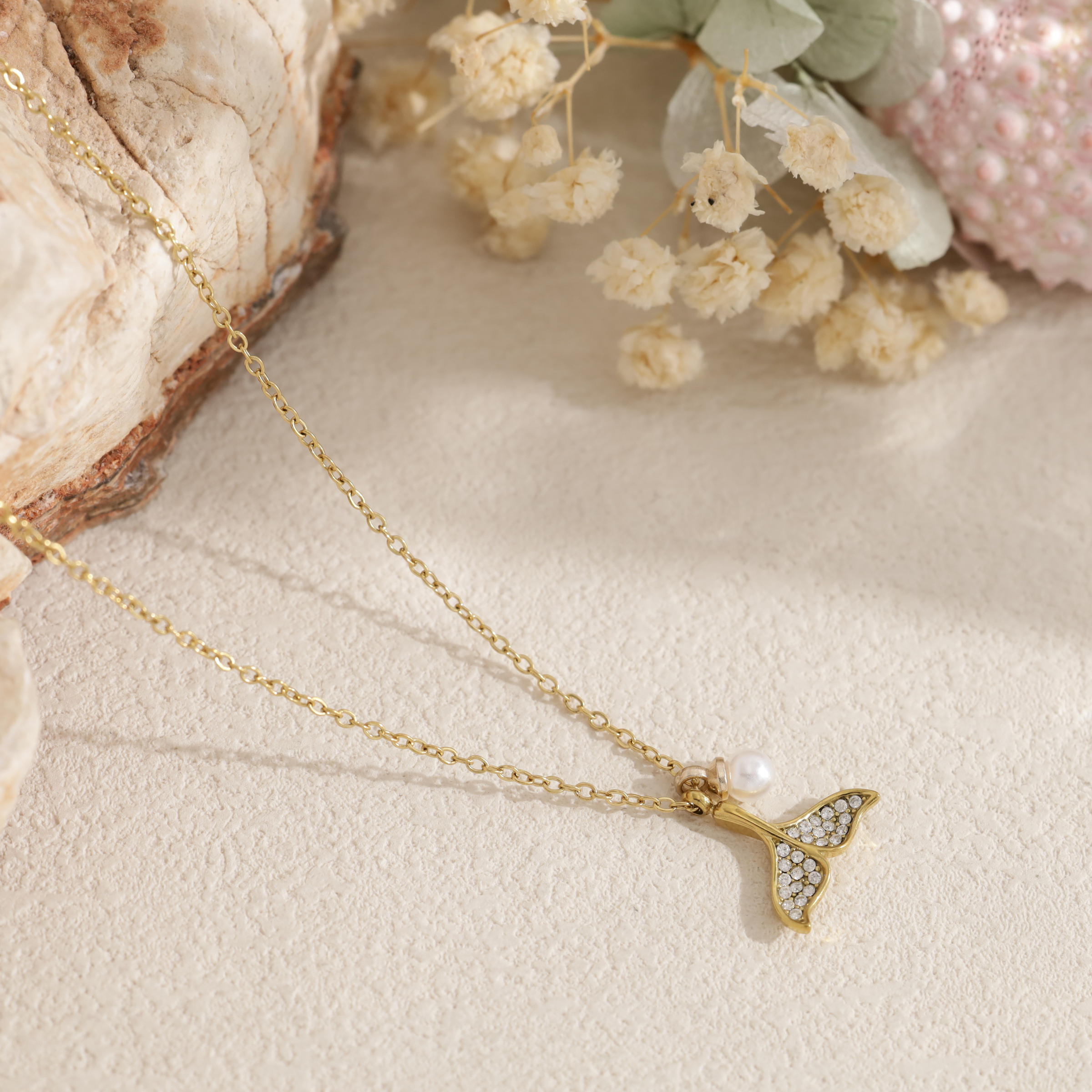 Wholesaler Eclat Paris - Embellished Mermaid Tail Necklace