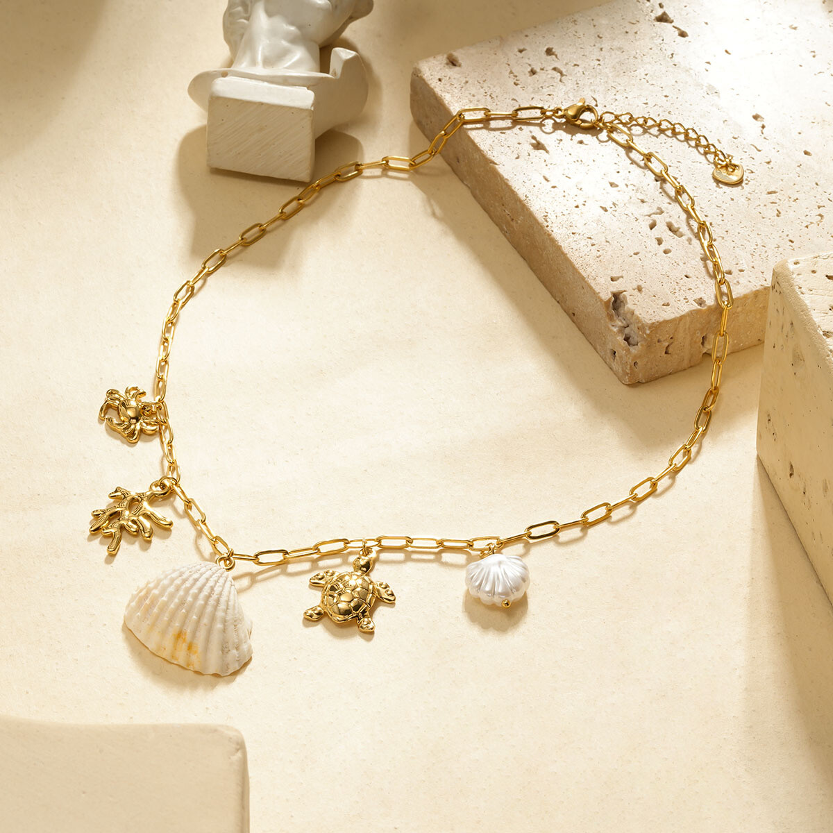 Wholesaler Eclat Paris - Gold chain necklace with turtle coral and seashell
