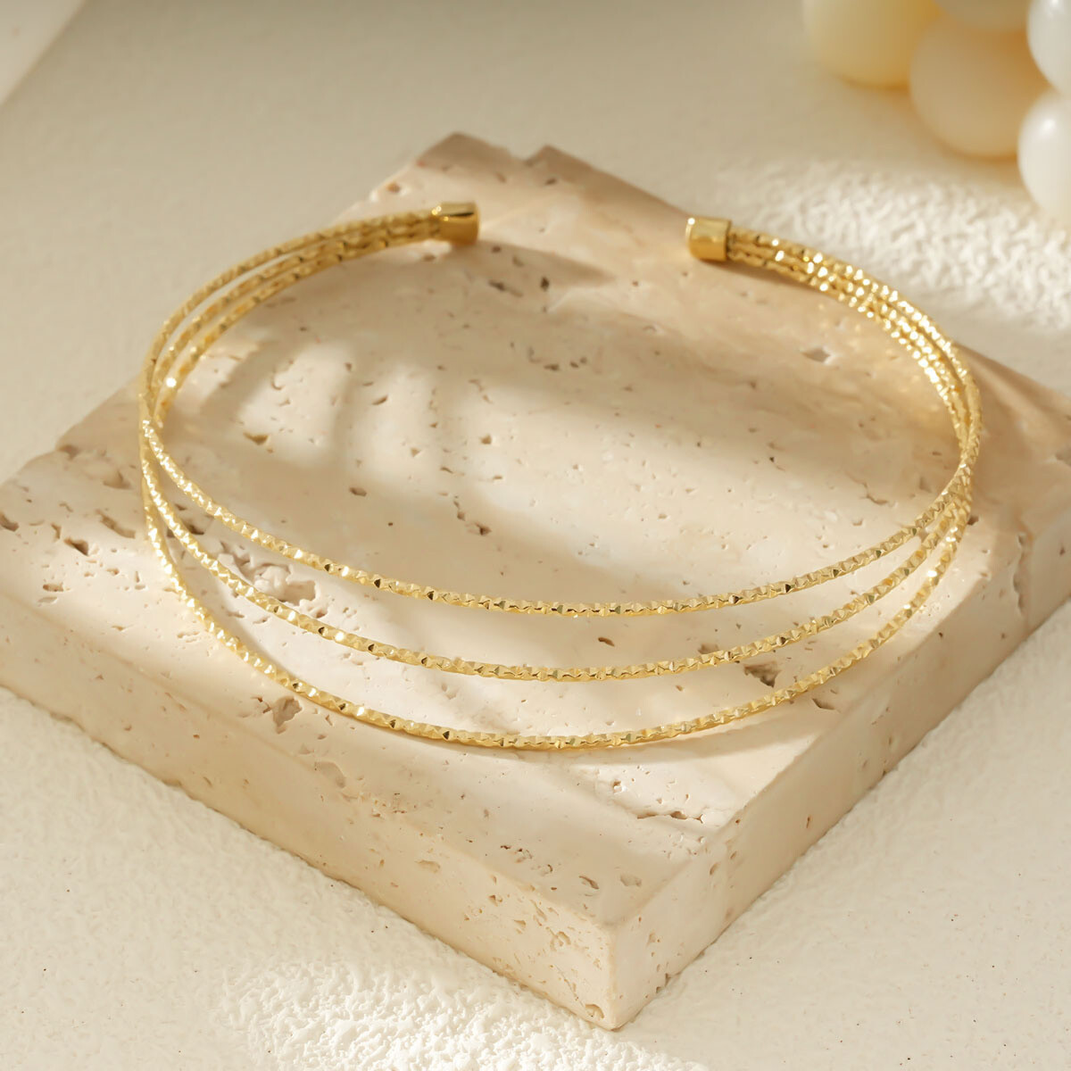 Großhändler Eclat Paris - Multi -Row -Golden Arm Armband Bohemian Elegance