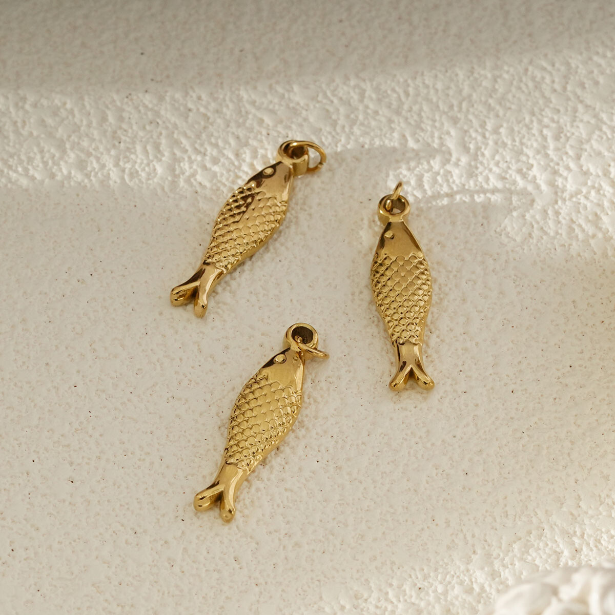 Grossiste Eclat Paris - Lot de 3 Pendentifs Poisson Doré