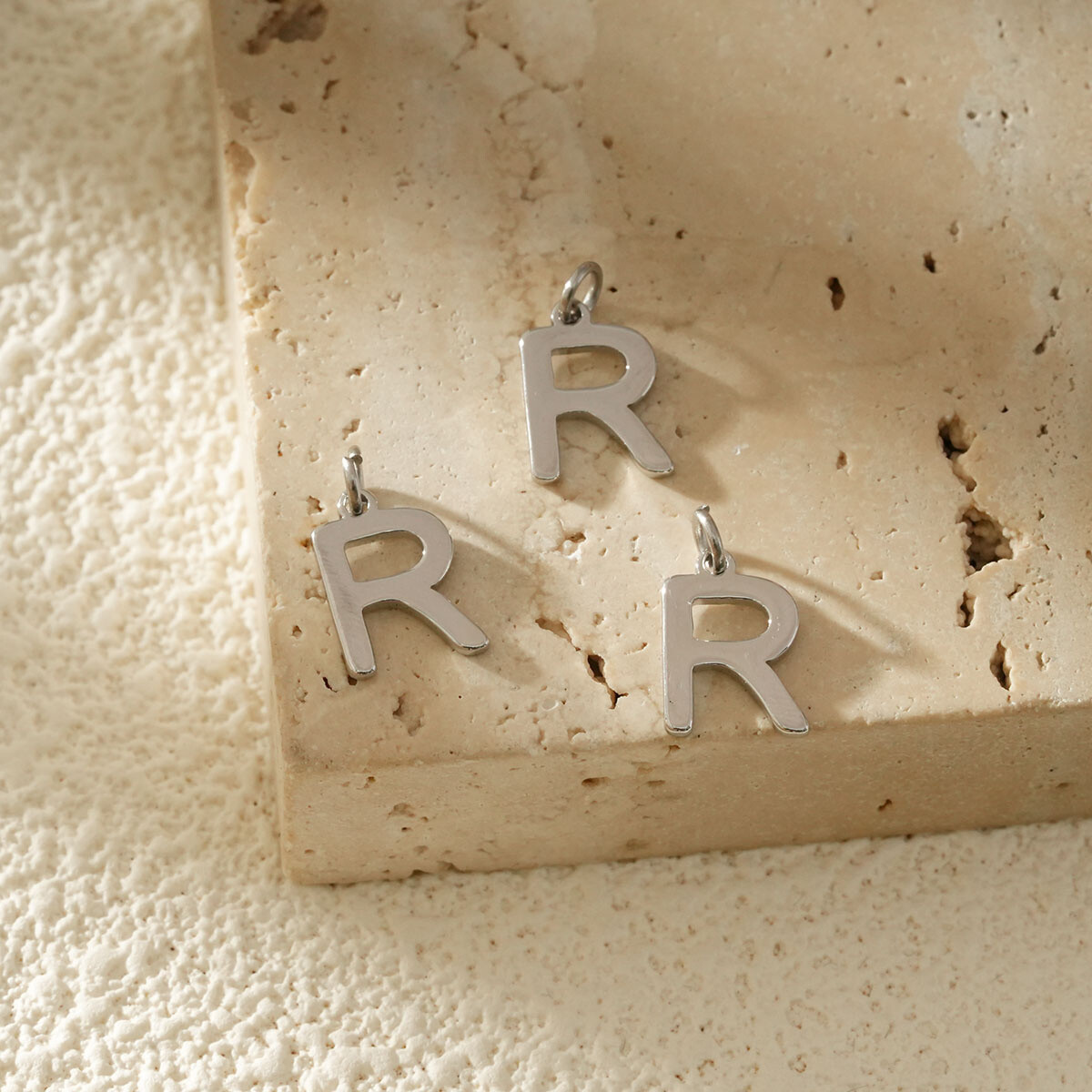 Mayorista Eclat Paris - Conjunto de 3 colgantes Alphabet Letter R Silver