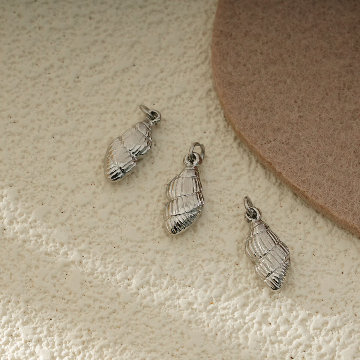 Grossiste Eclat Paris - Lot de 3 Pendentifs Coquillage Argenté