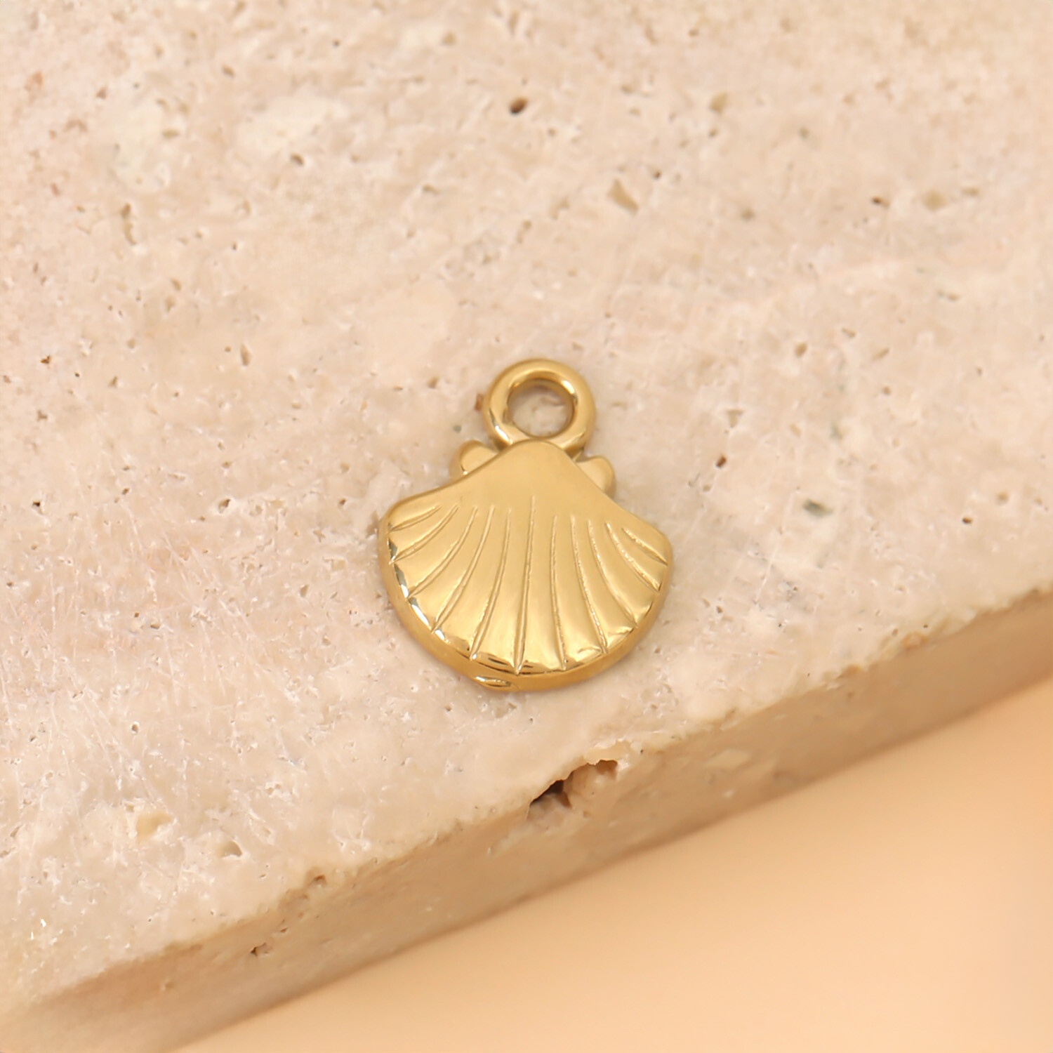 Grossiste Eclat Paris - Lot de 3 Pendentifs Petit Coquillage Mer Doré