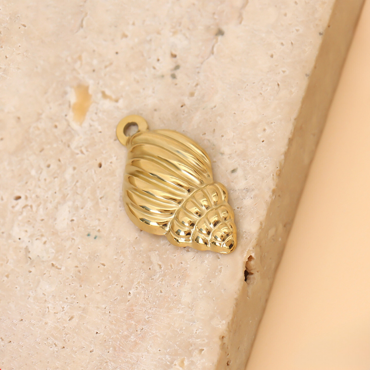 Grossiste Eclat Paris - Lot de 3 Pendentifs Coquillage Spirale Doré