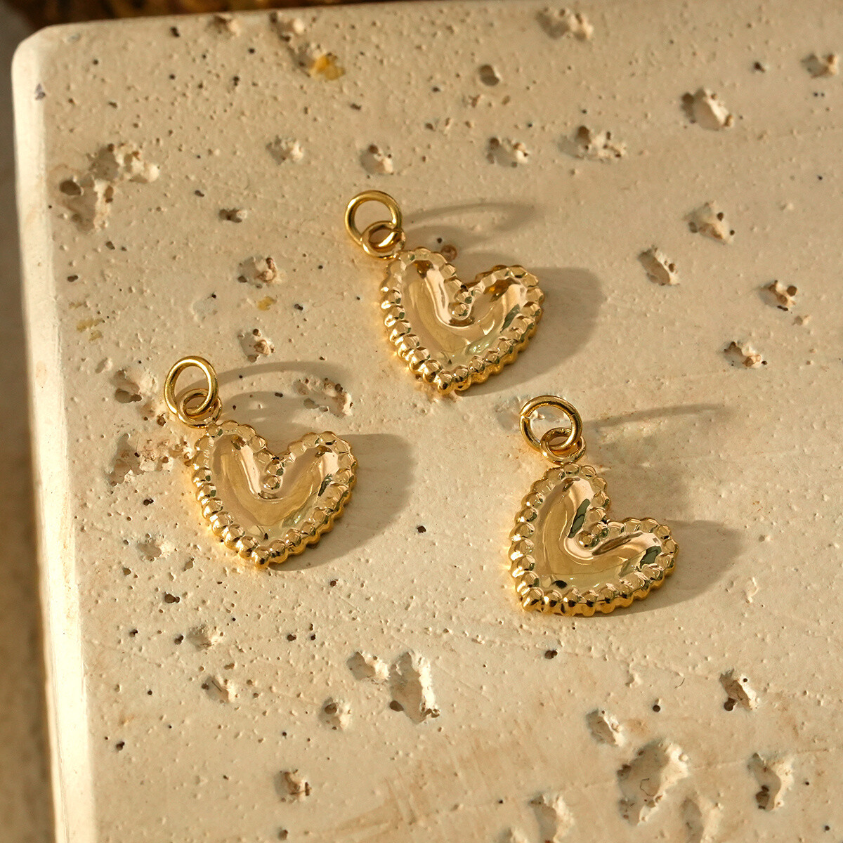 Mayorista Eclat Paris - Conjunto de 3 corazones Heart Faceted Golden