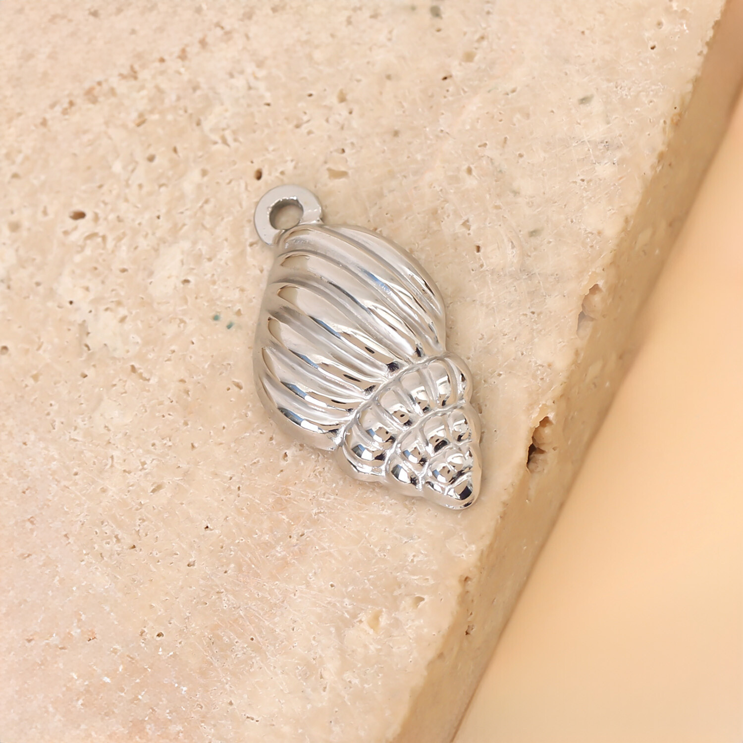 Grossiste Eclat Paris - Lot de 3 Pendnetifs Coquillage Spirale Argenté