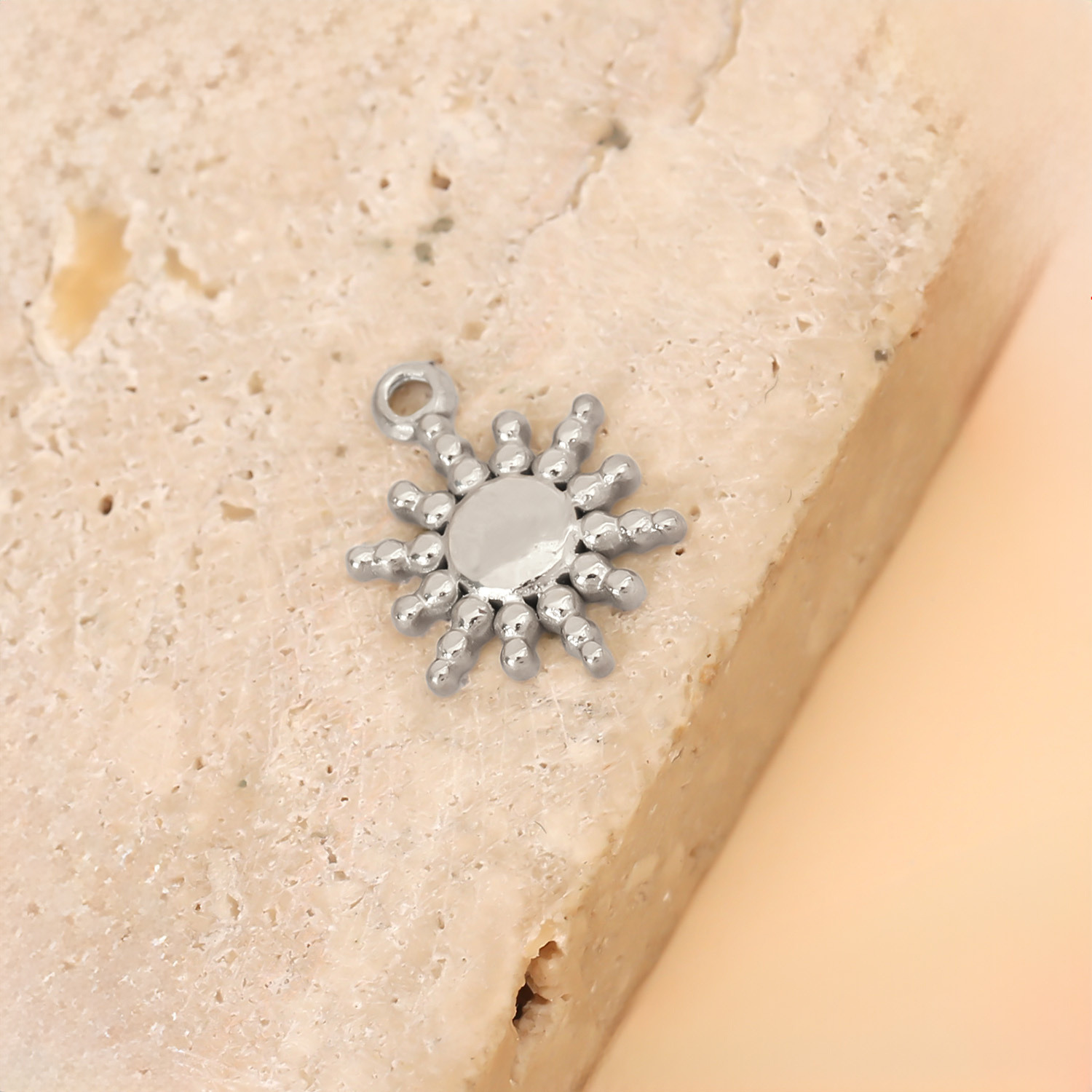 Wholesaler Eclat Paris - Lot of 3 silver shiny sun pendant