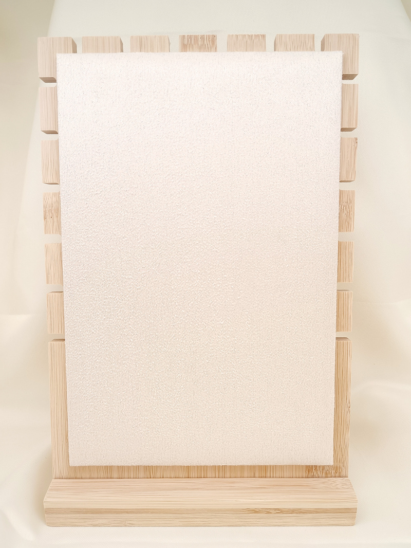 Großhändler Eclat Paris - Beige Display für Ketten