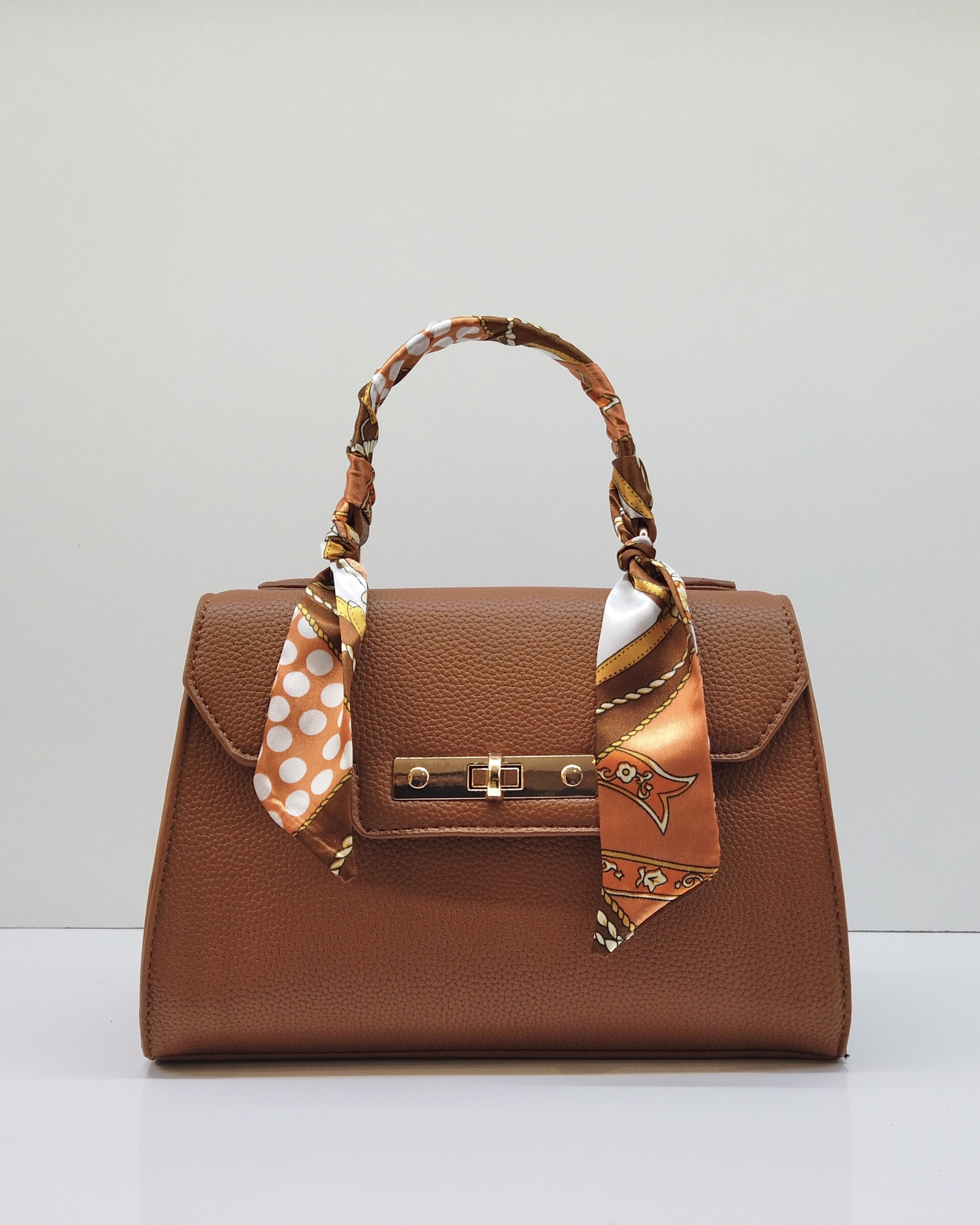 Wholesaler Elegance du Marais - Flap handbag with scarf handle