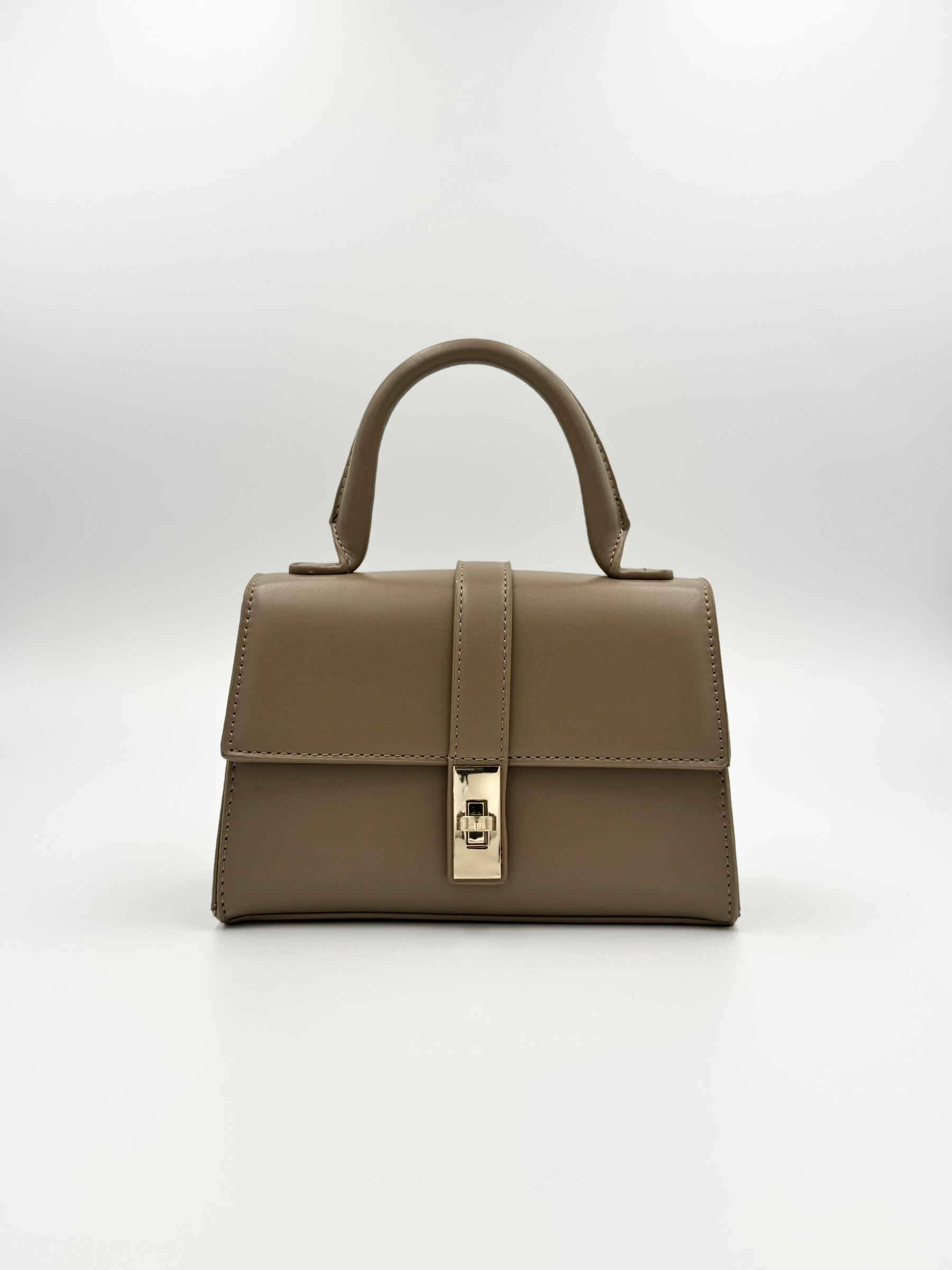 Wholesaler Elegance du Marais - Clasp flap handbag
