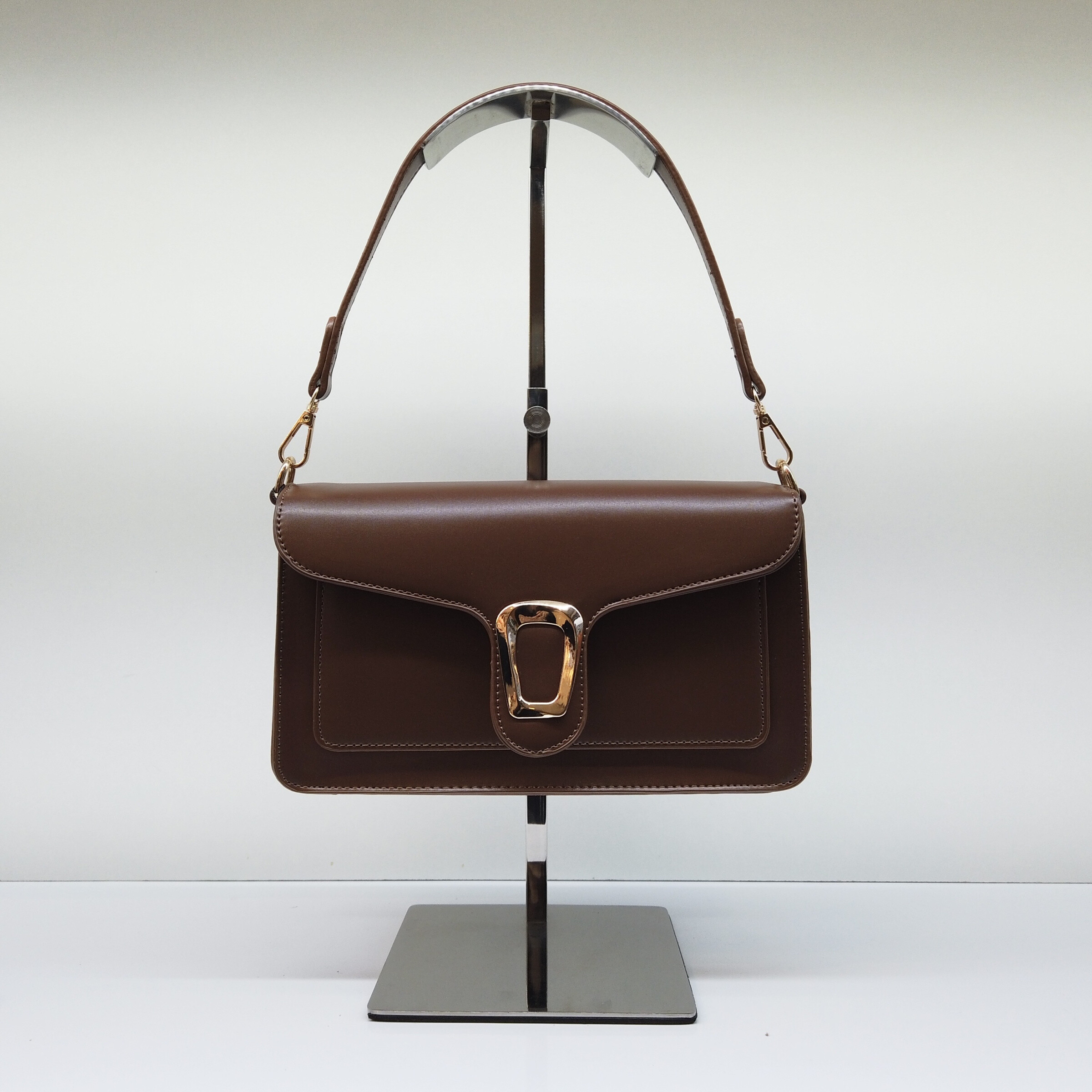Wholesaler Elegance du Marais - Shoulder bag with buckle