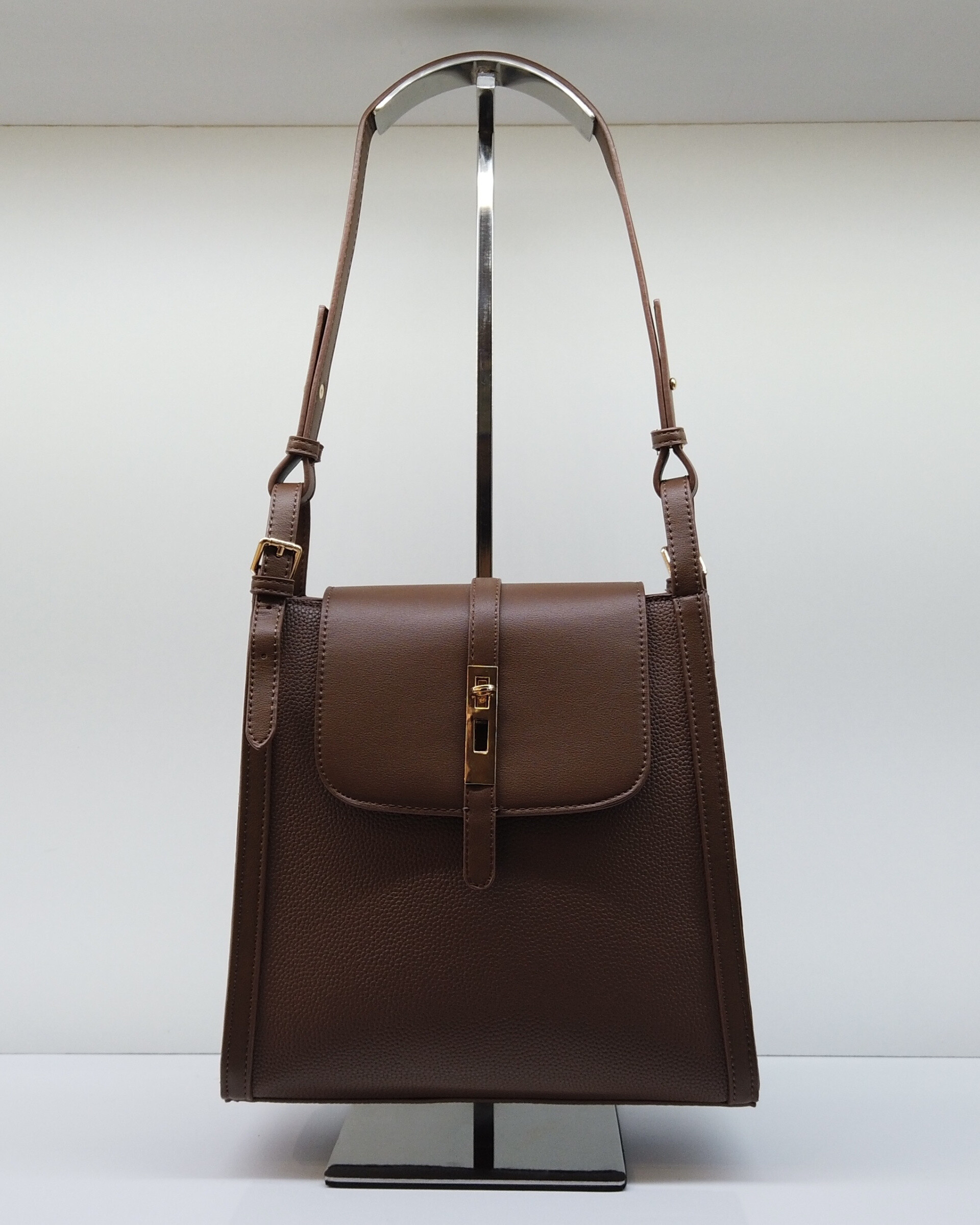 Wholesaler Elegance du Marais - Flap shoulder bag