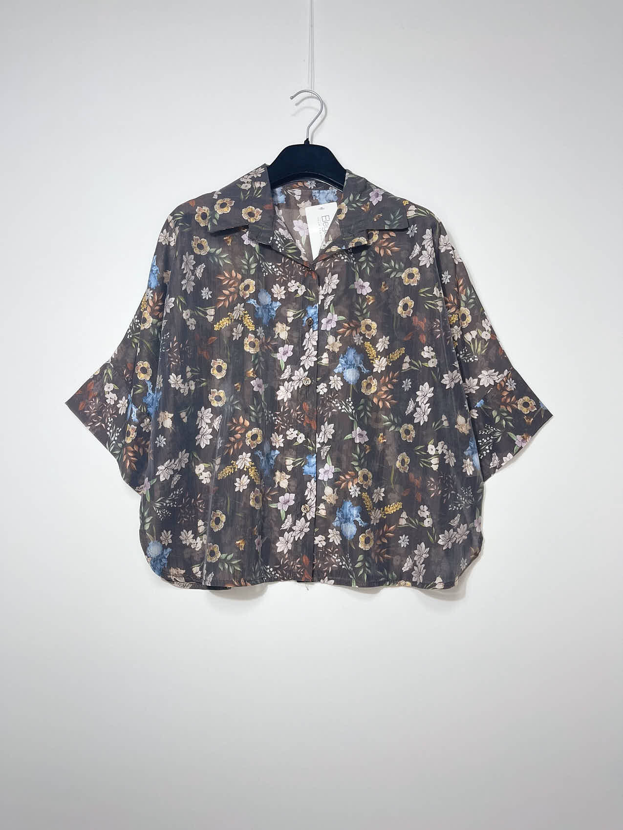 Grossiste Elegance - Chemisier en Tencel à pois à manches 3/4