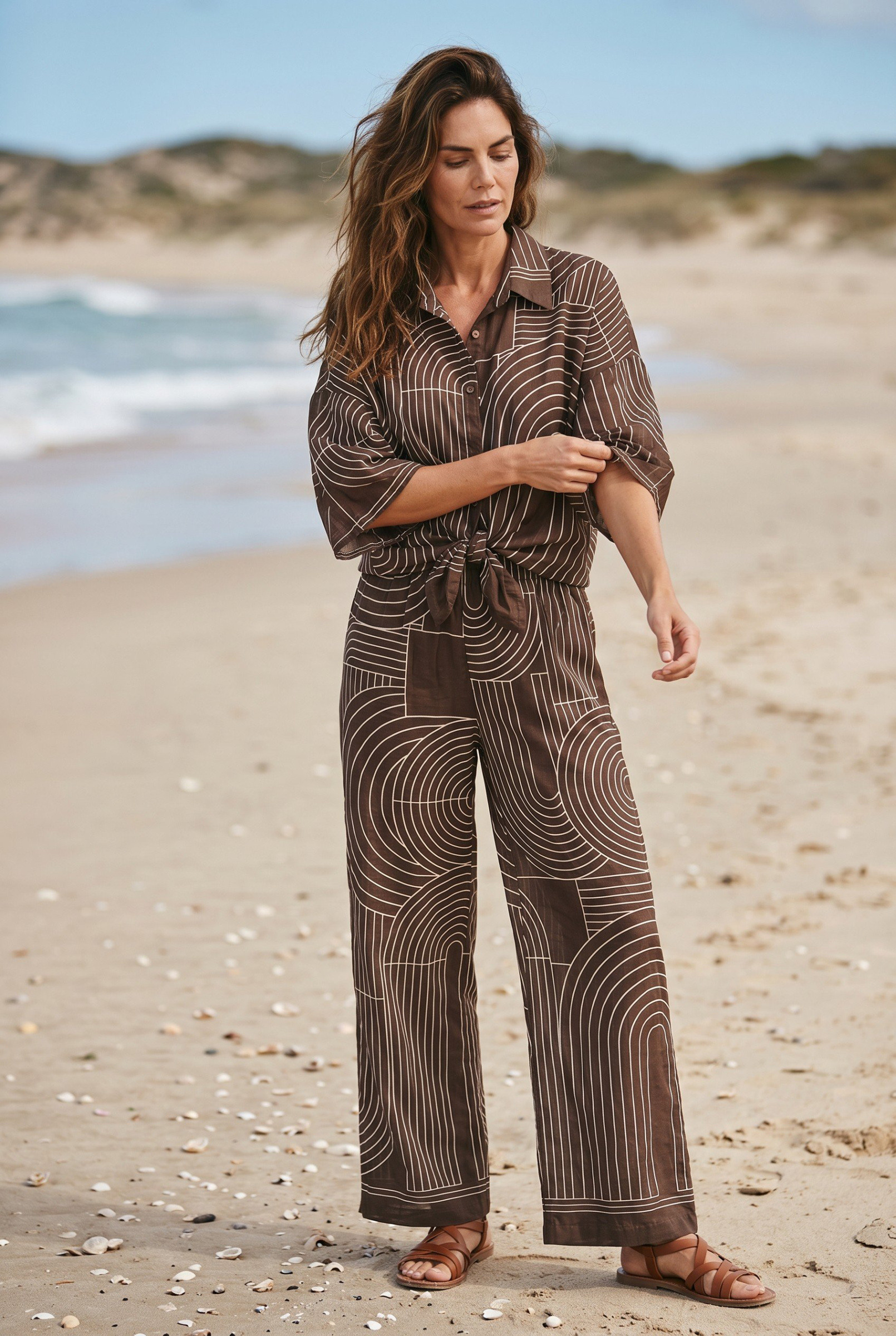 Mayorista Elegance - Blusa de puro algodón con mangas con volantes y estampado geométrico