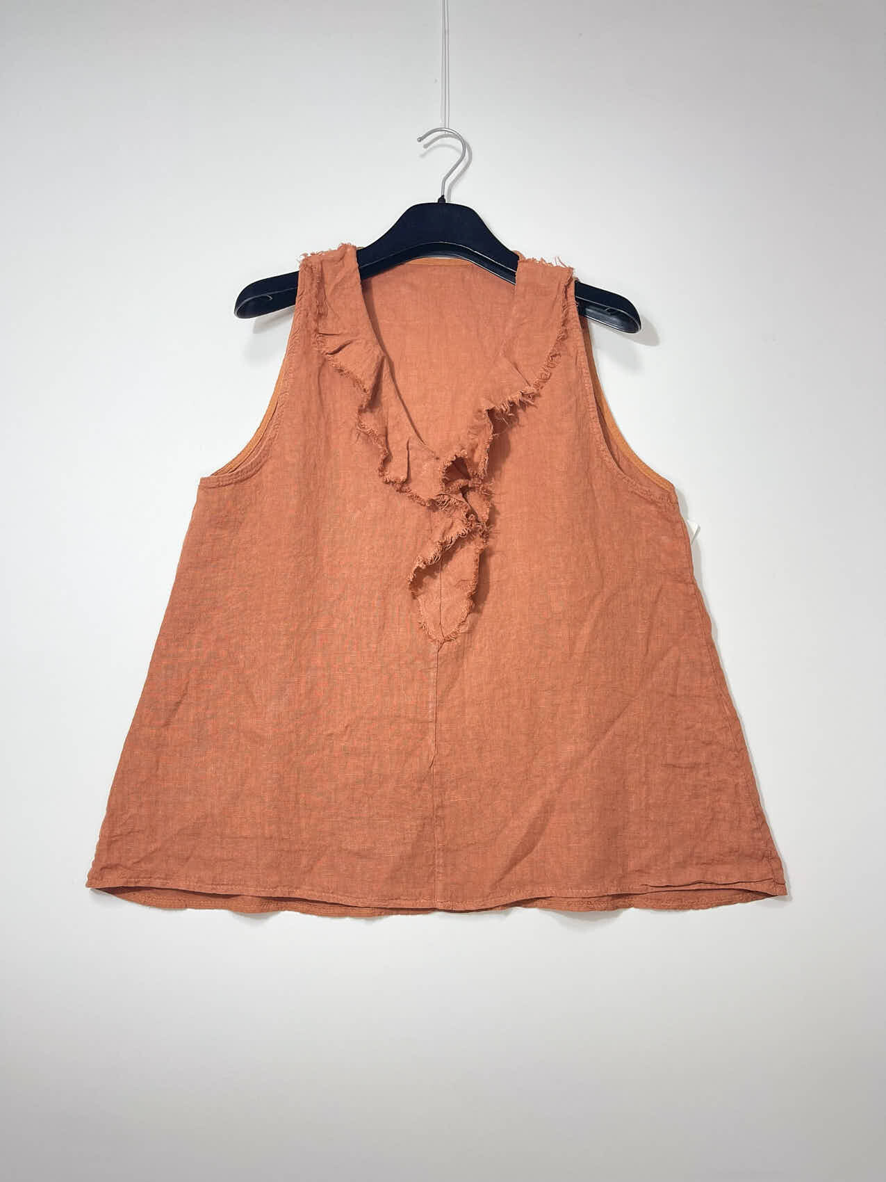 Wholesaler Elegance - Linen V-neck Tank Top with Frontal Red Details