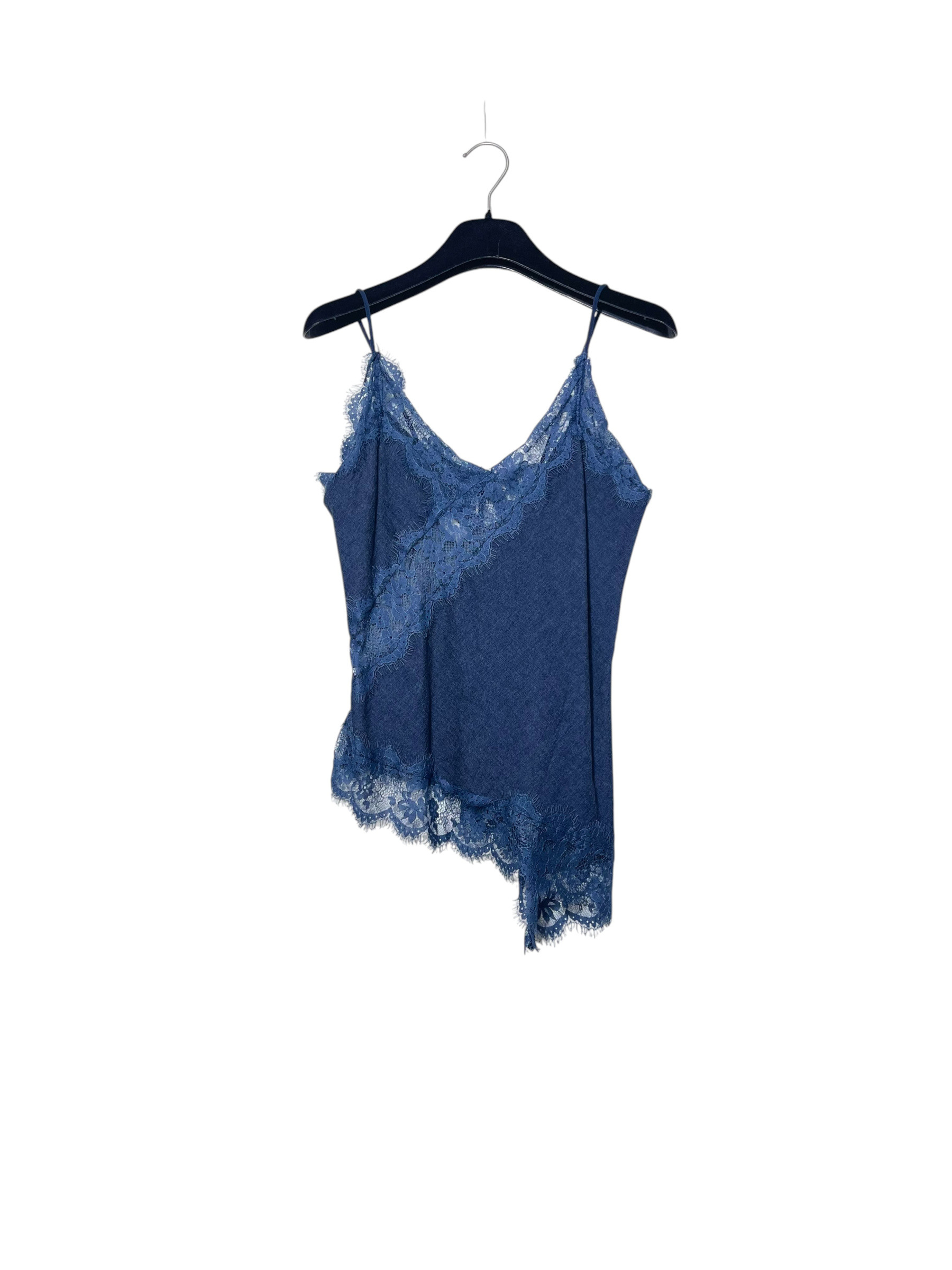 Grossiste Elegance - Haut en chambray avec empiècements en dentelle
