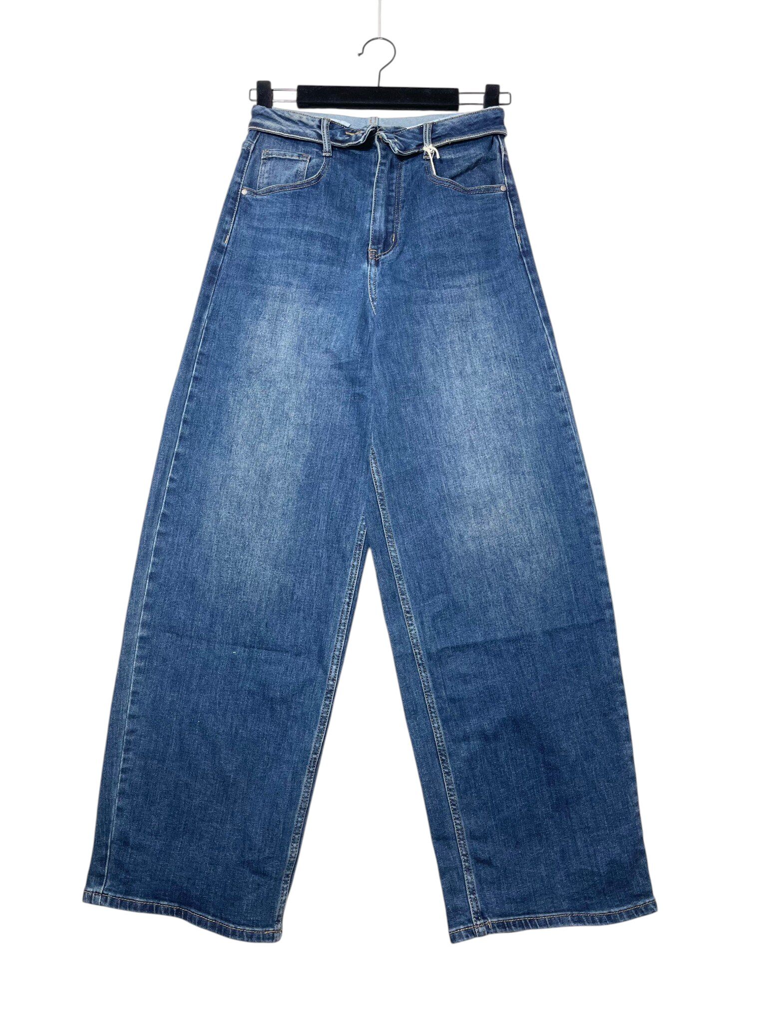 Wholesaler Elegance - Boyfriend fit jeans with a rolled waistband