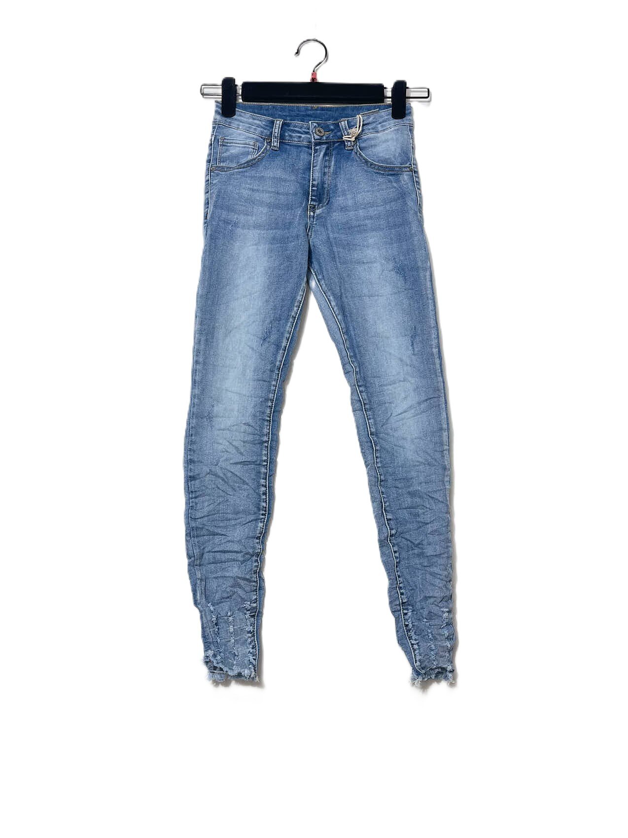 Wholesaler Elegance - Wrinkled skinny jeans at the bottom