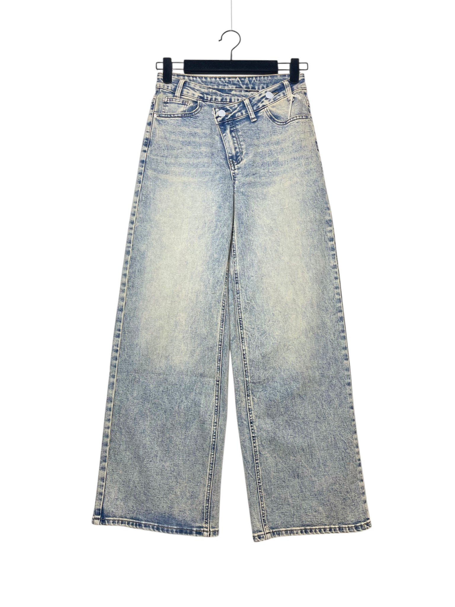 Grossiste Elegance - Jean vintage à jambes larges avec bouton croisé