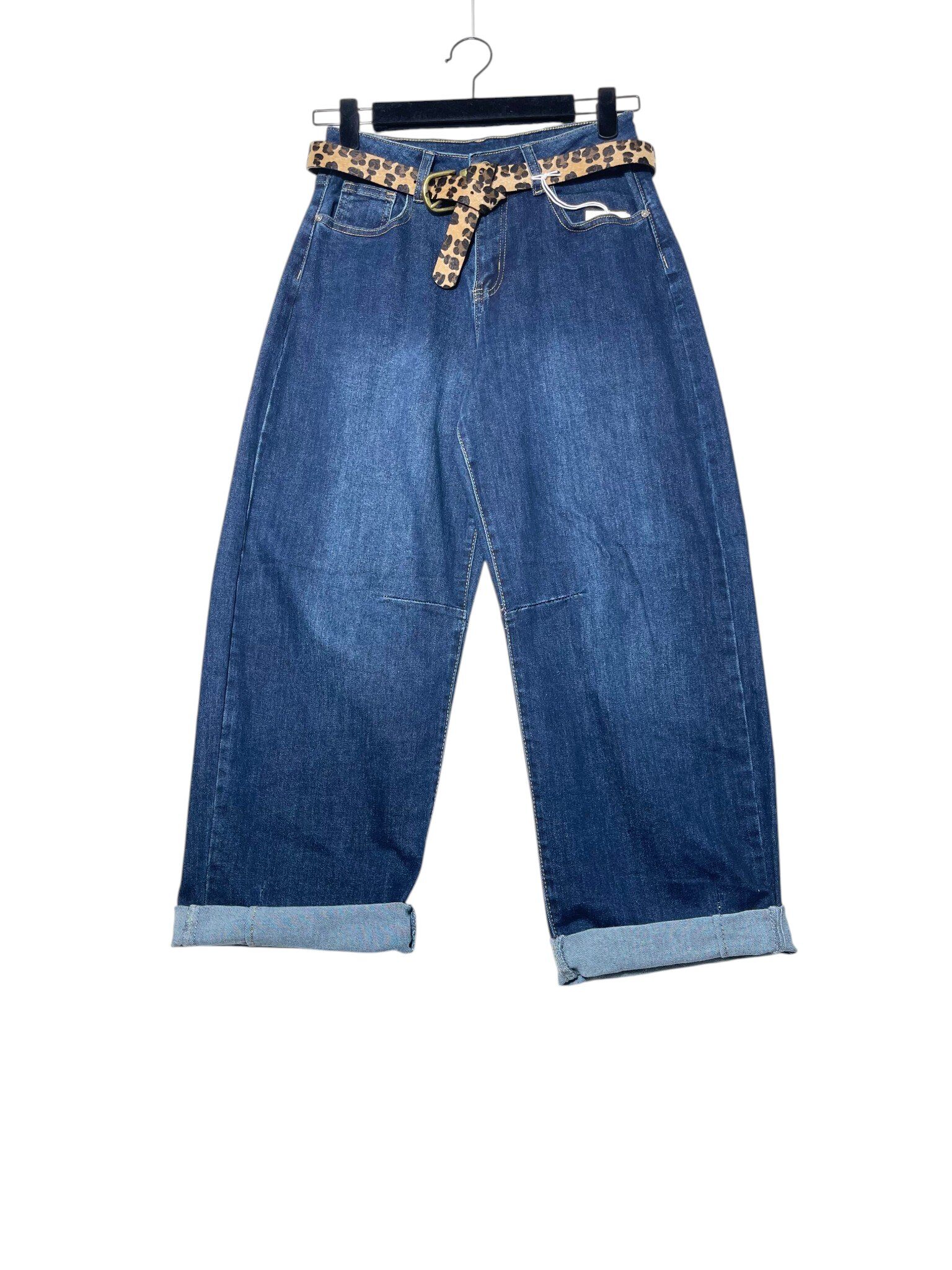 Wholesaler Elegance - Wide leg jeans with leopard belt