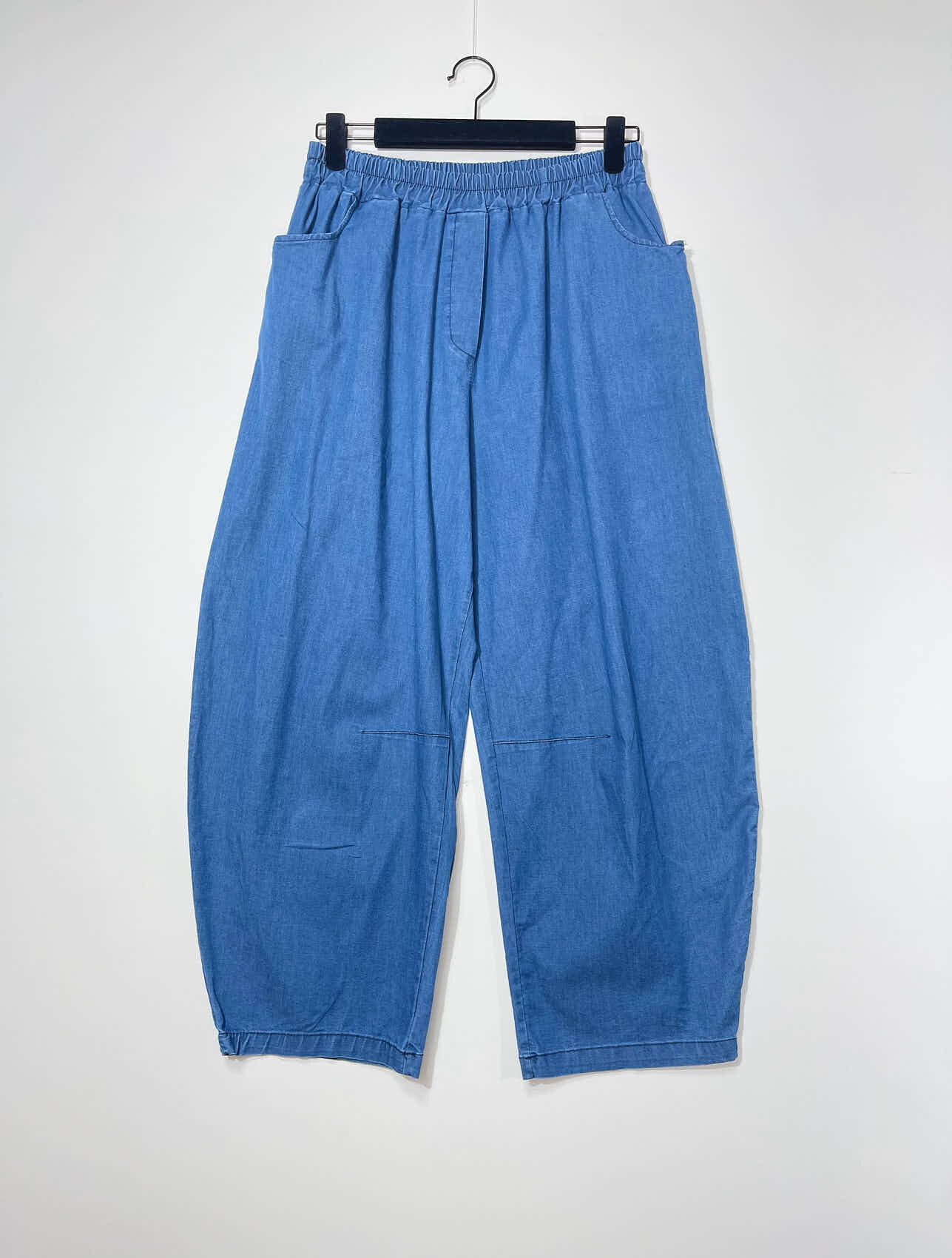 Grossiste Elegance - Pantalon grande taille en jean léger