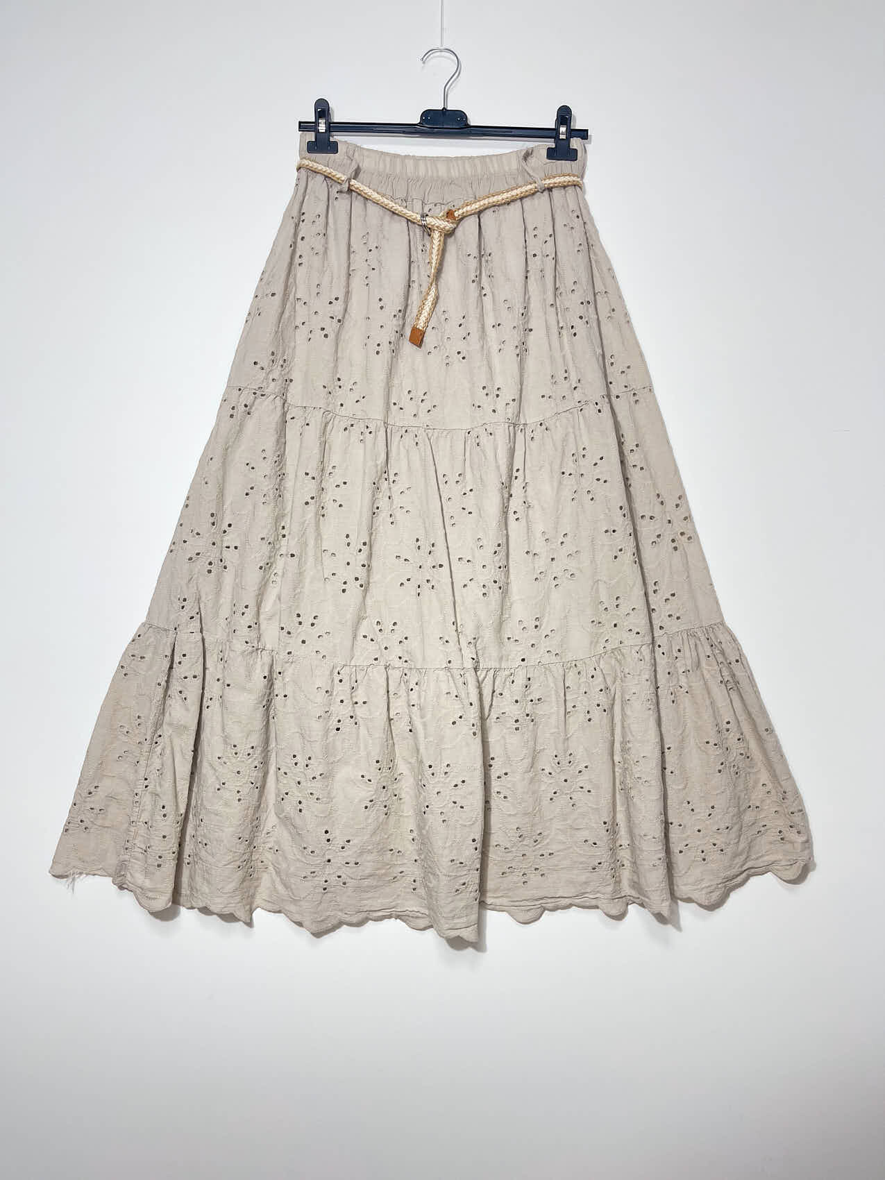 Wholesaler Elegance - Long skirt in Sangallo with ruffles