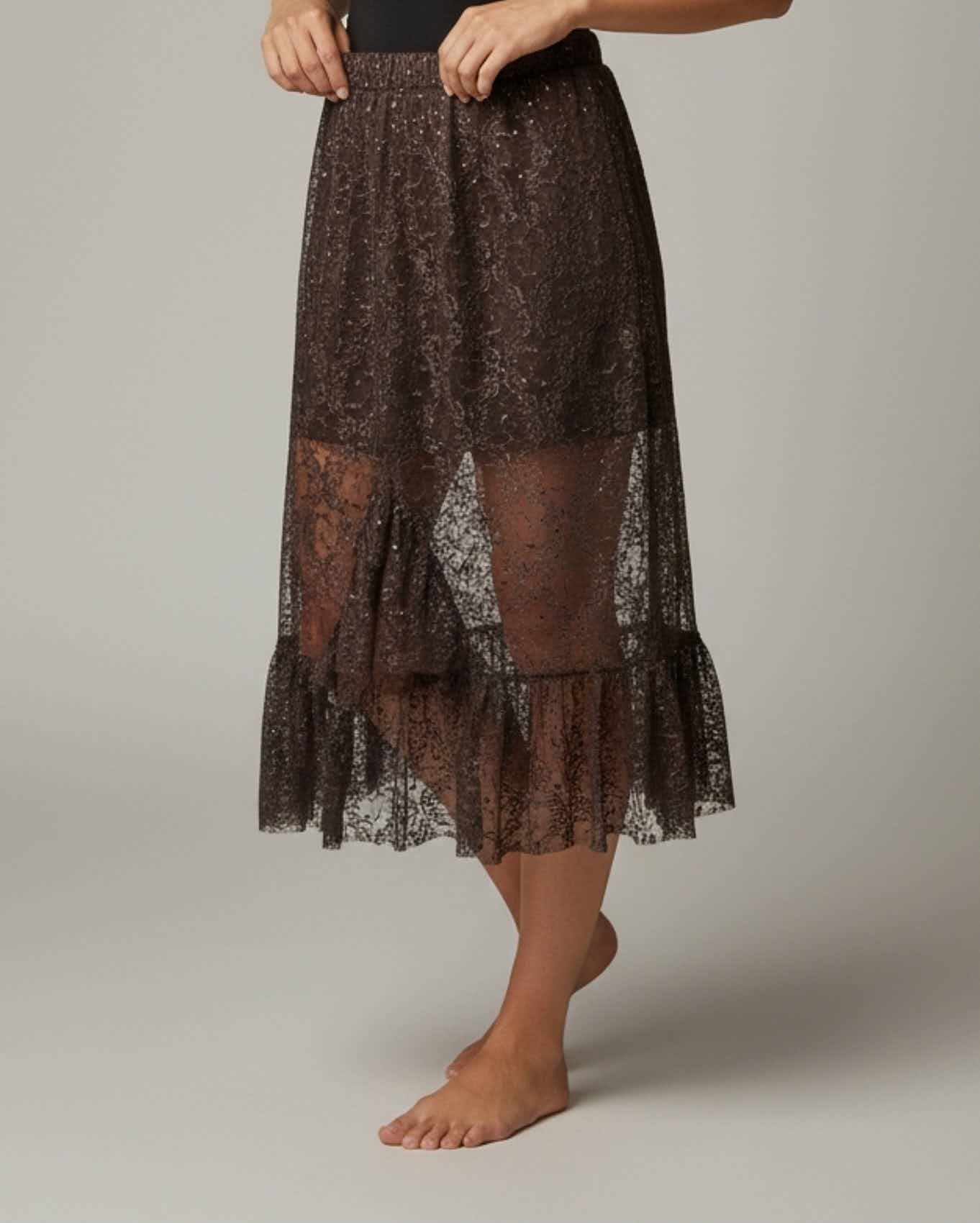 Wholesaler Elegance - Lace and sequin skirt with ruffles, lined inside