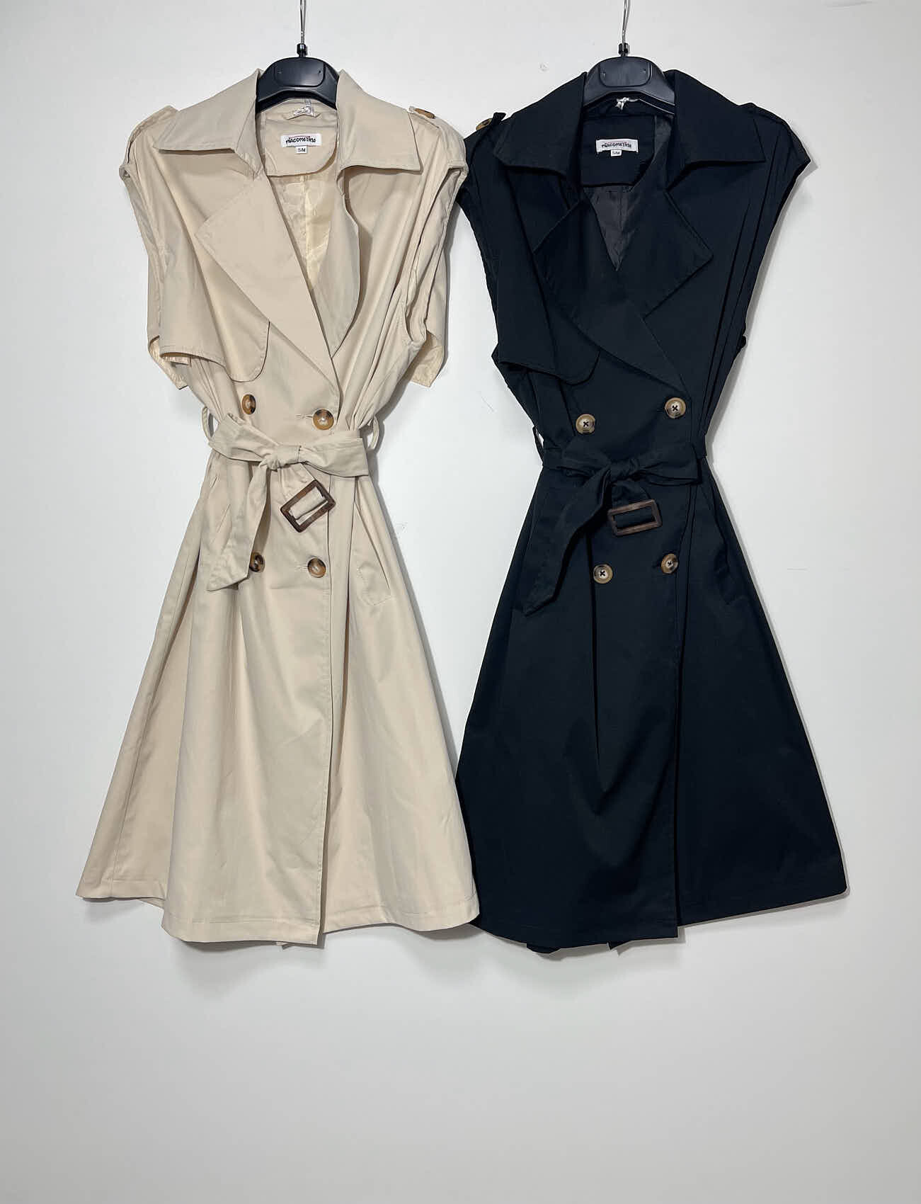 Wholesaler Elegance - Sleeveless trench coat with belt