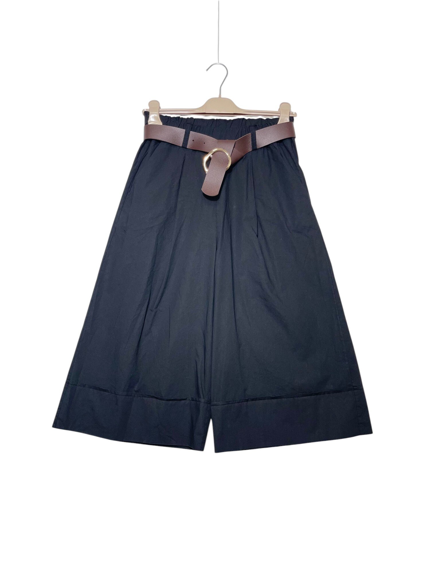 Wholesaler Elegance - Cotton Bermuda shorts with pleats