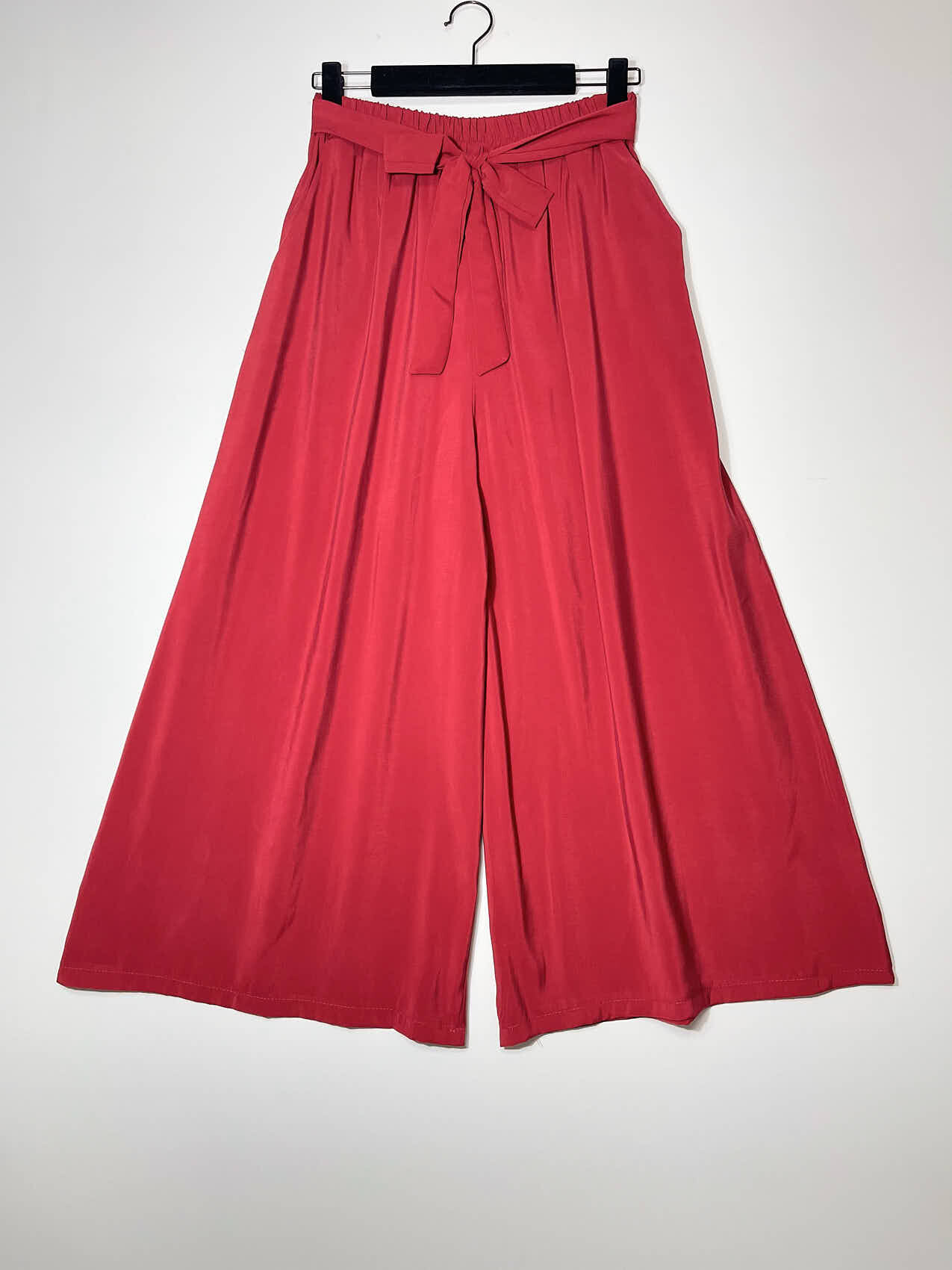 Wholesaler Elegance - Palace trousers with elastic on waist and belt