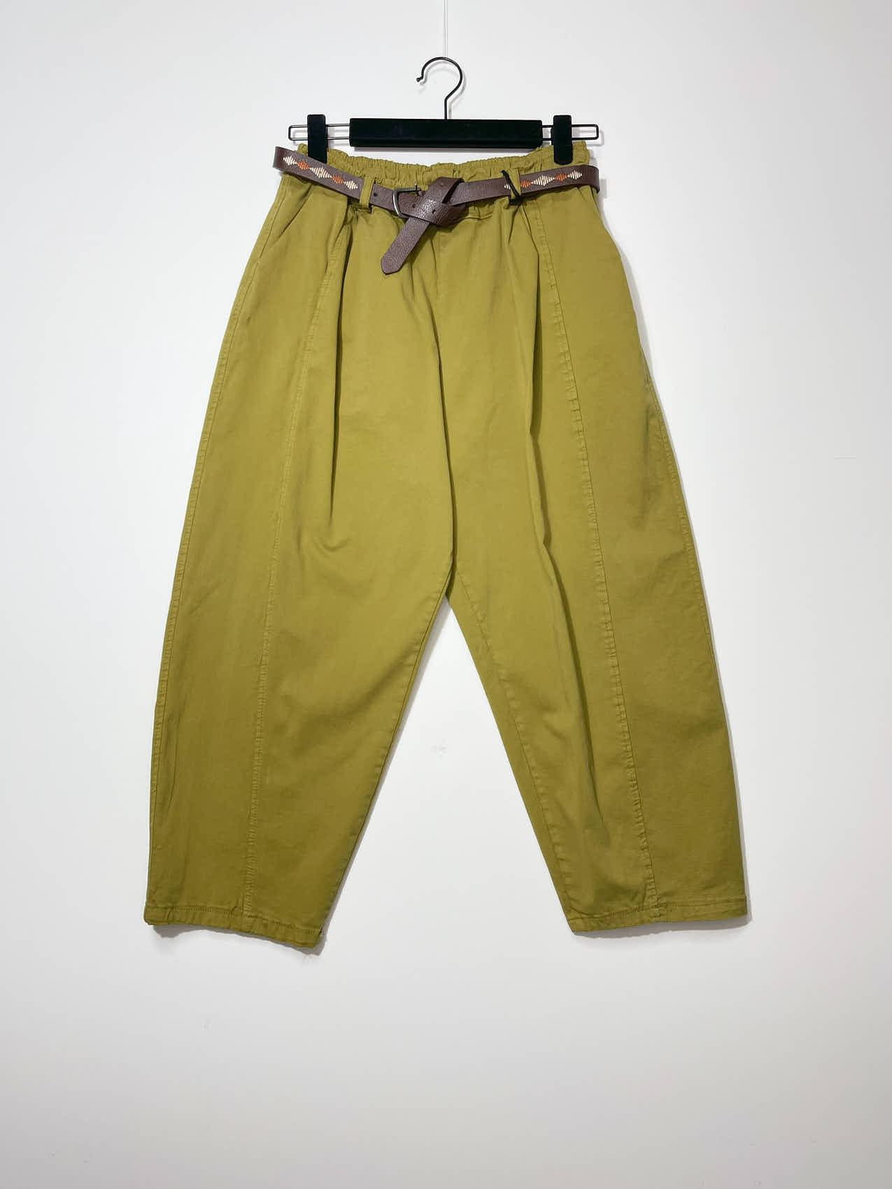 Grossiste Elegance - Pantalon boyfriend avec poches et taille élastique